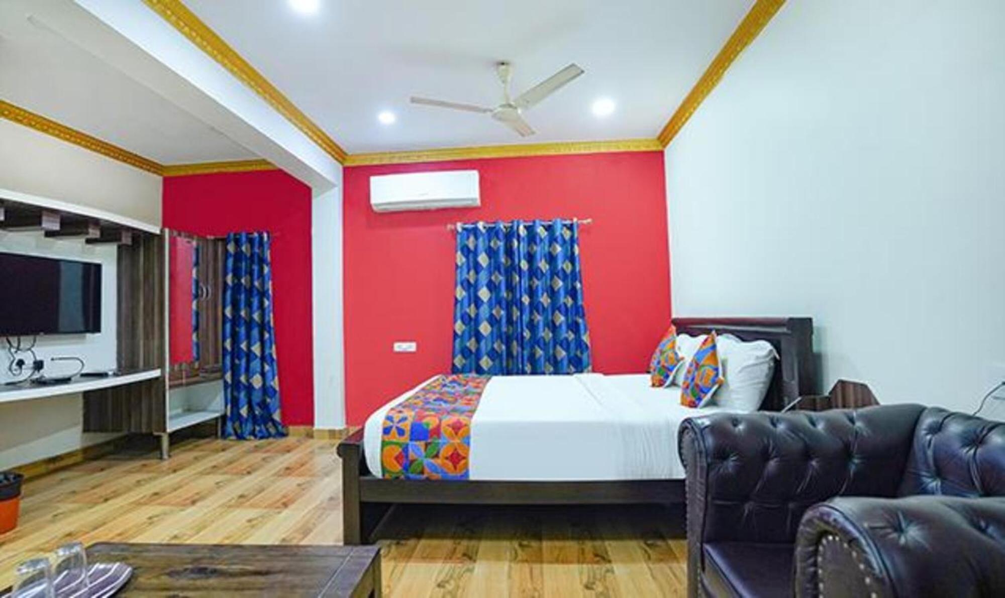Hotel Fabexpress Lloyds - T Nagar Chennai