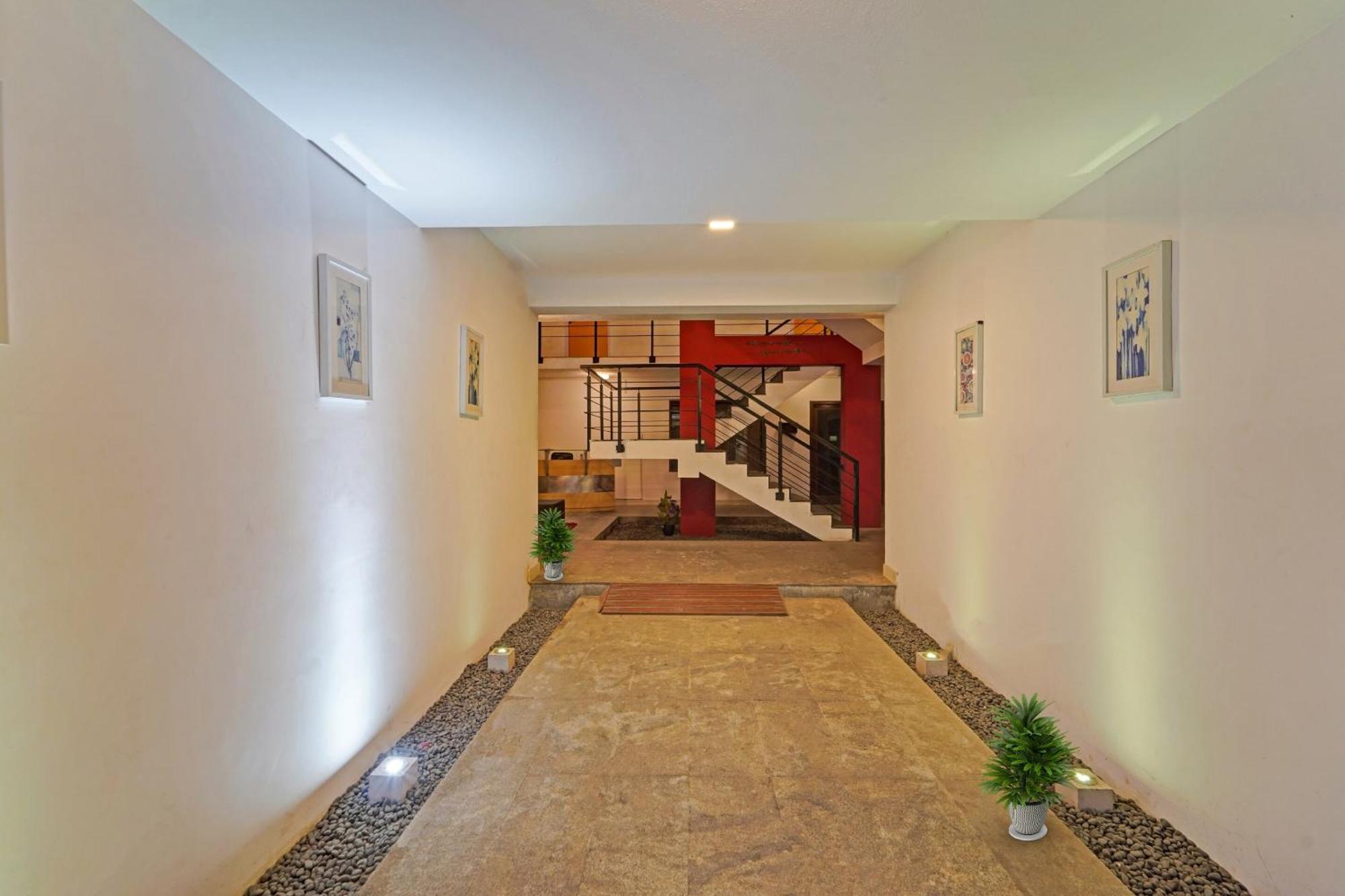 Hotel Super Oyo Townhouse 1005 G Silver & Resorts Omr Chennai