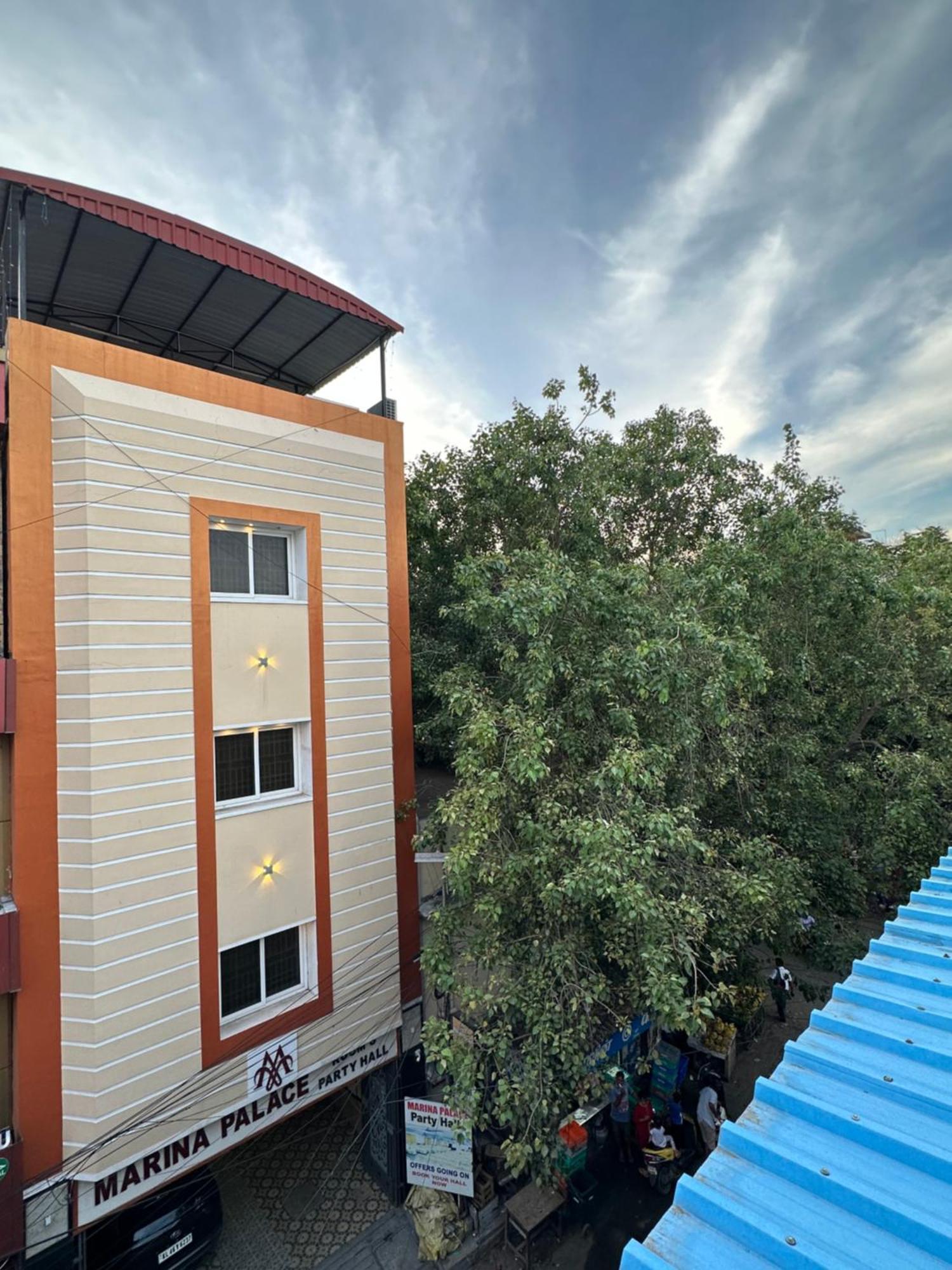 Marina Palace *