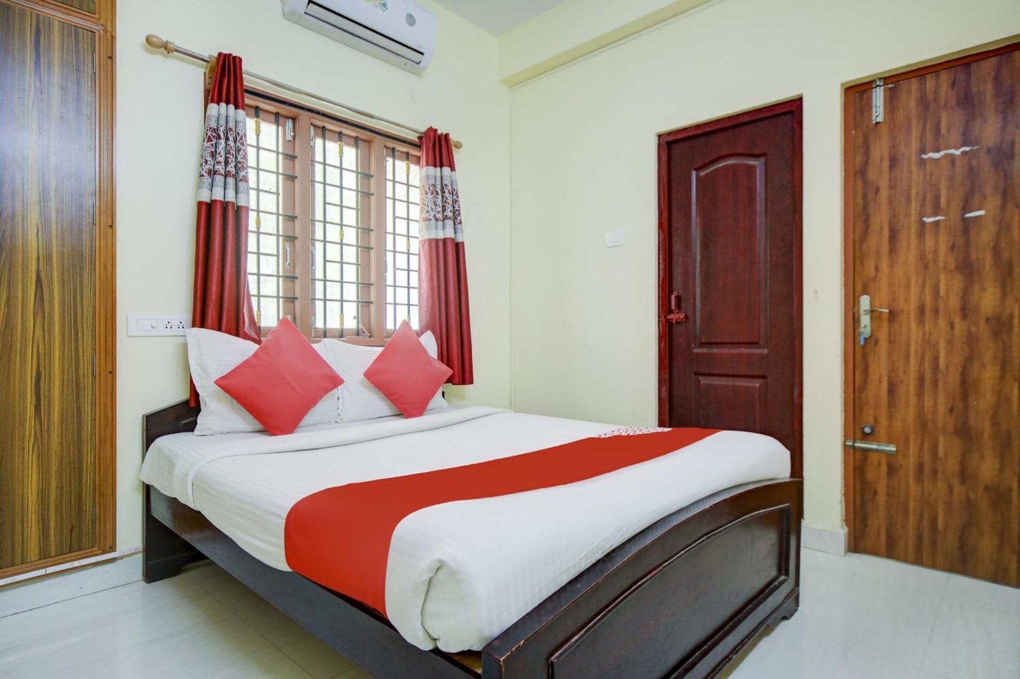 Hotel Oyo Flagship Tree Service Near Perumal Kovil T Nagar 3*