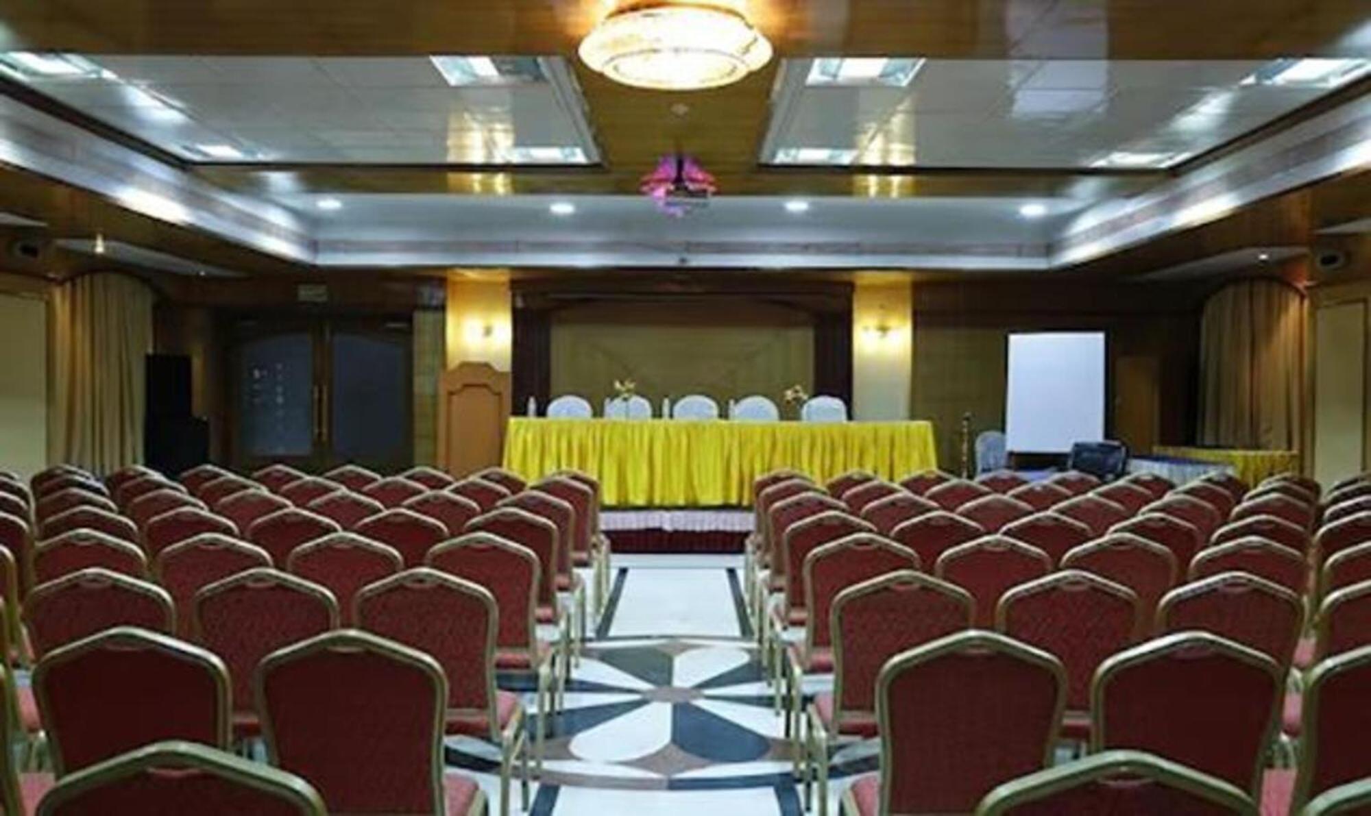 Fabhotel Prime Deluxe Chennai