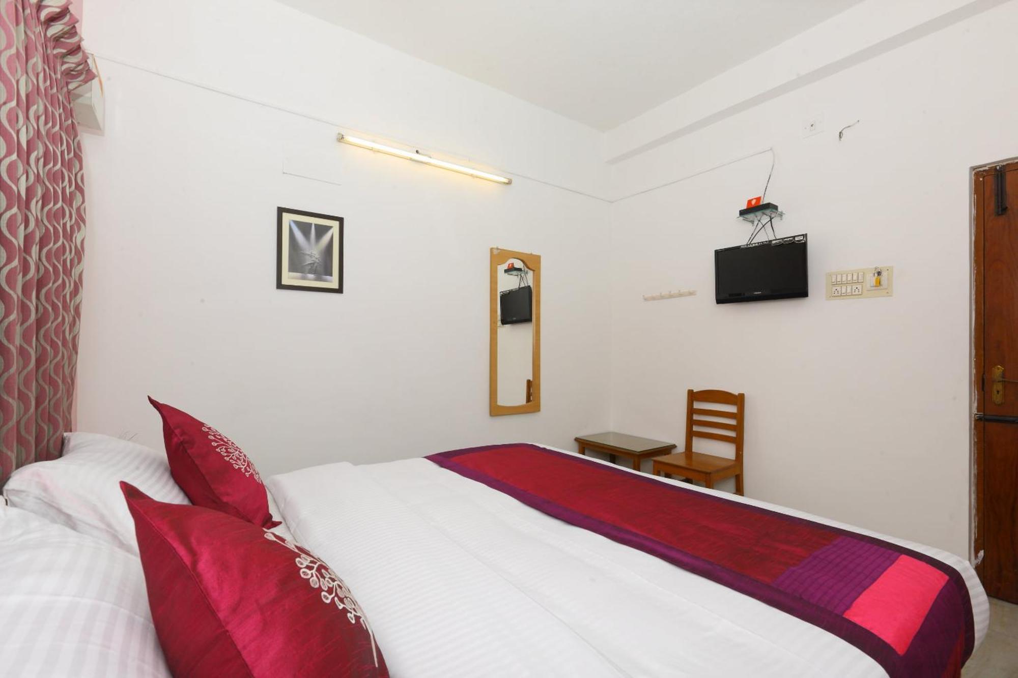 Super Oyo O Grand Residency