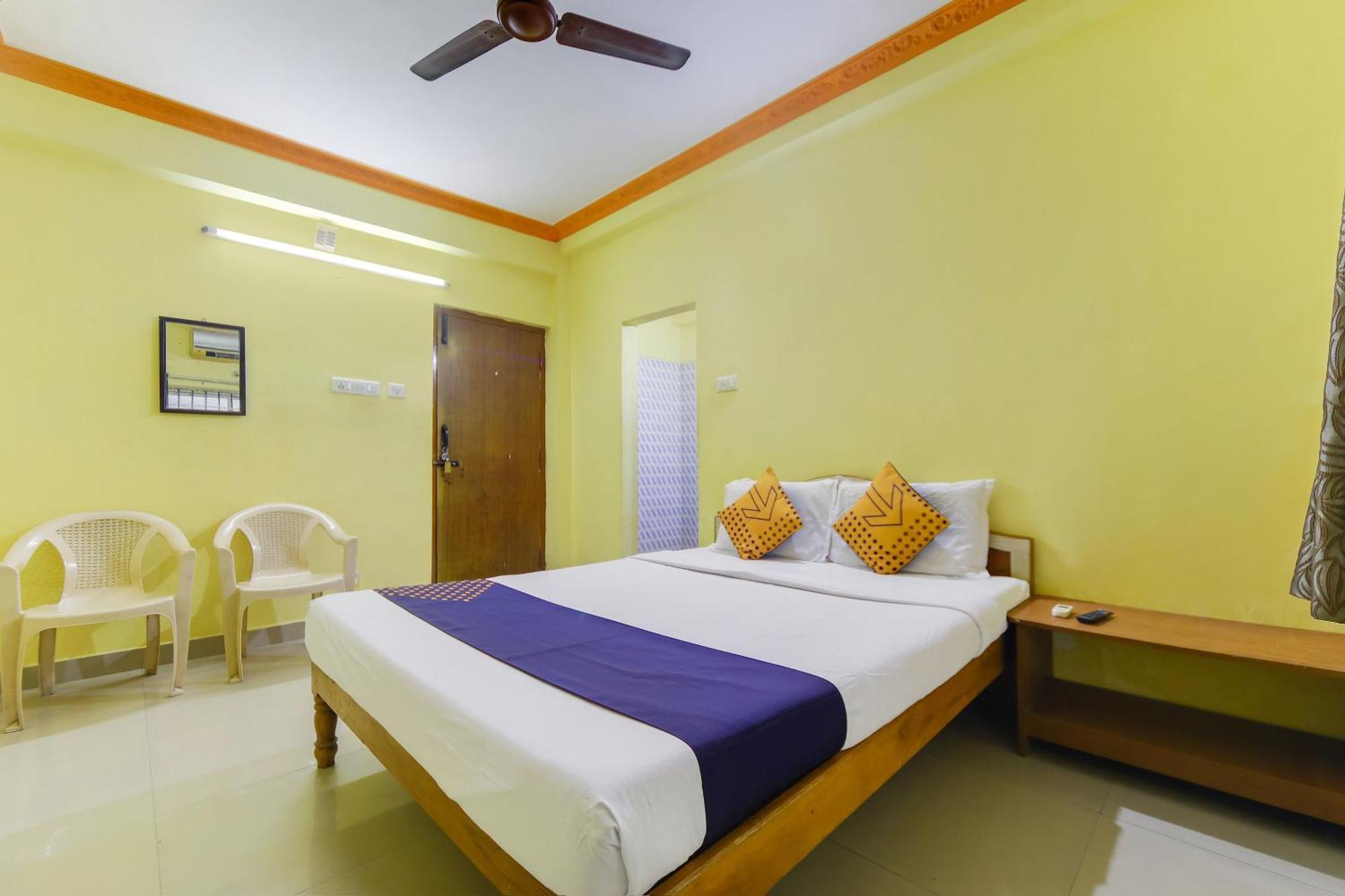 Spot On 75475 Cn Hotel 2*