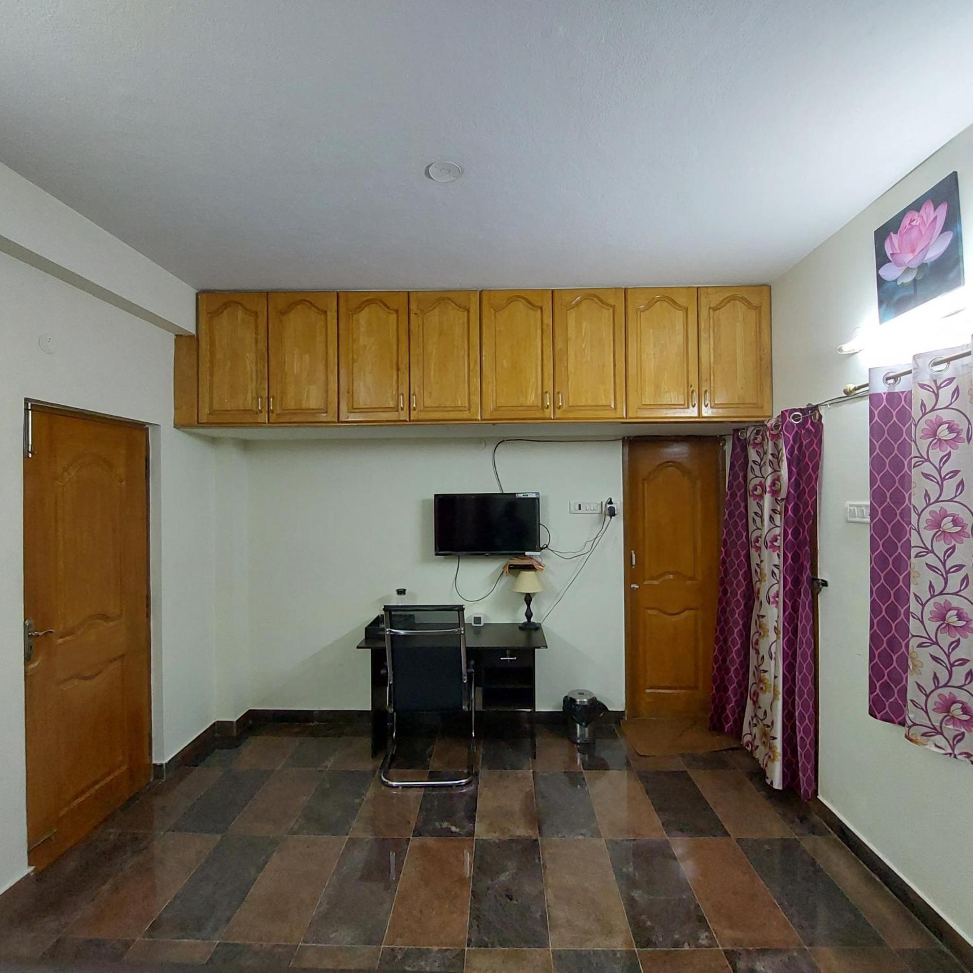 Homestay Iris Comfort Blossom Chennai