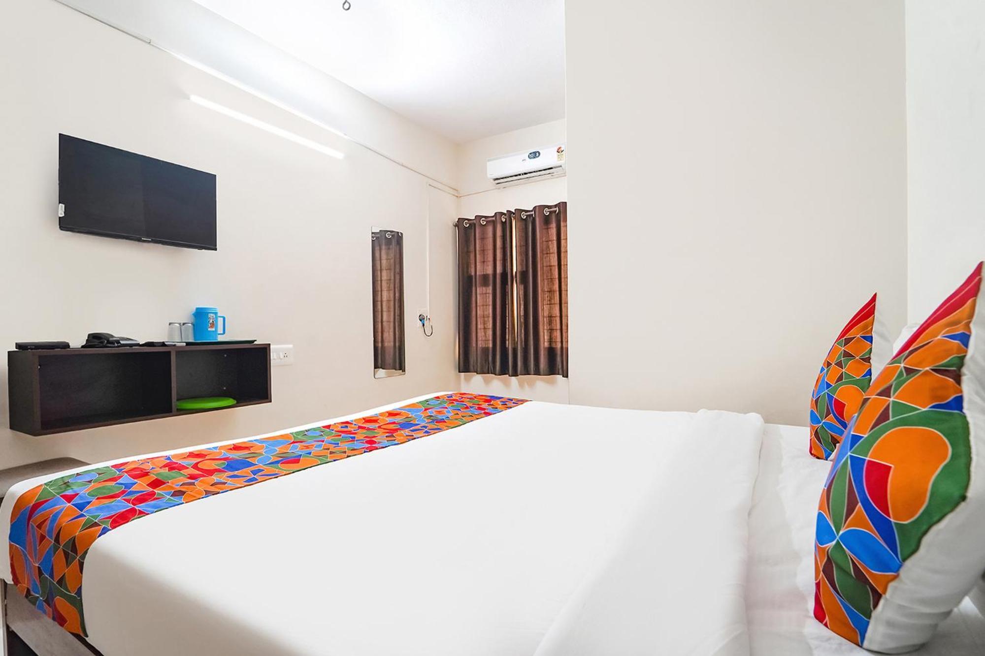 Hotel Fabexpress Epic Residency - Nr Dlf It Park & Trade Center 3*