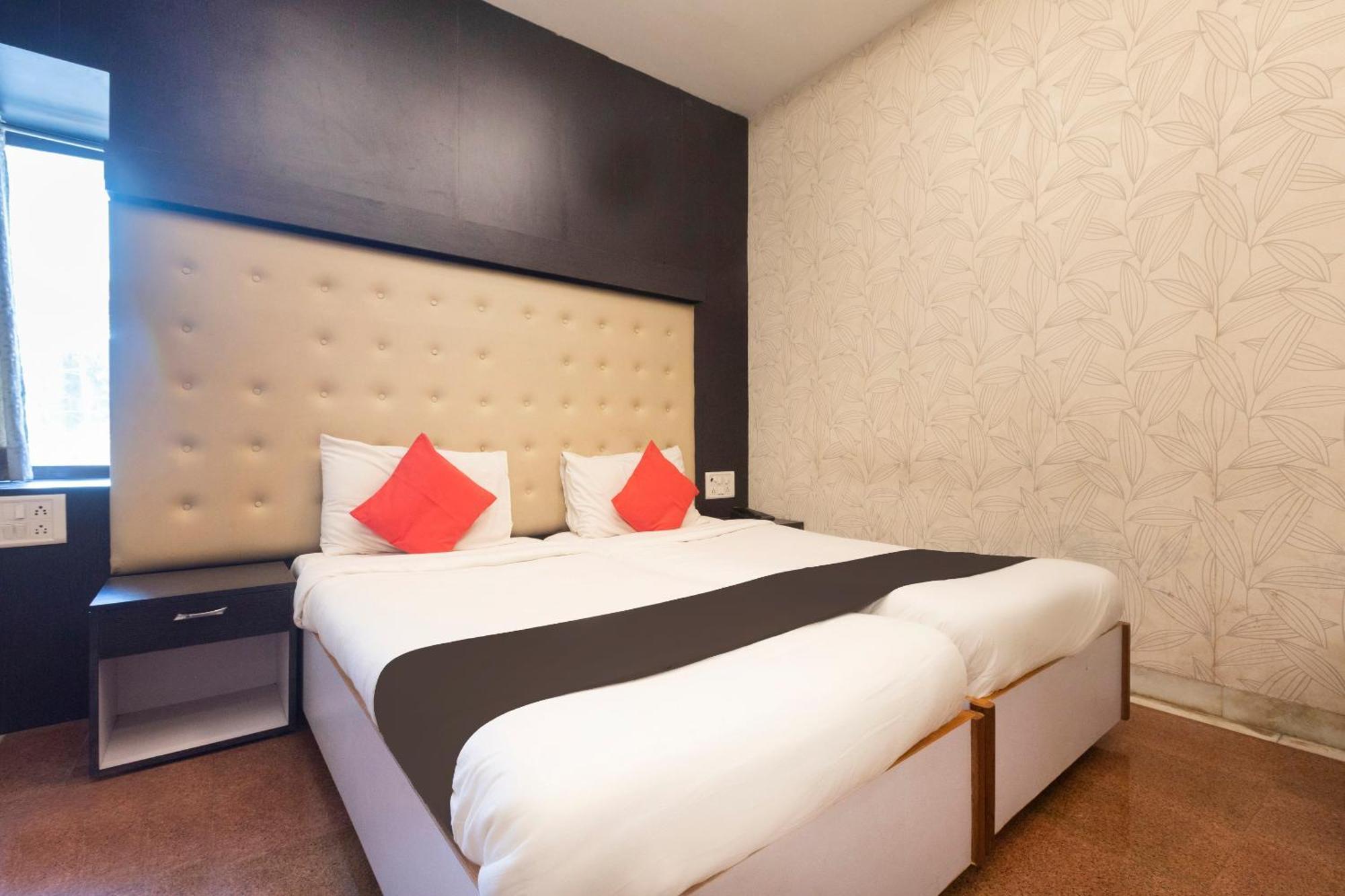 Collection O Santhome Residency Near Marina Hotel 4*