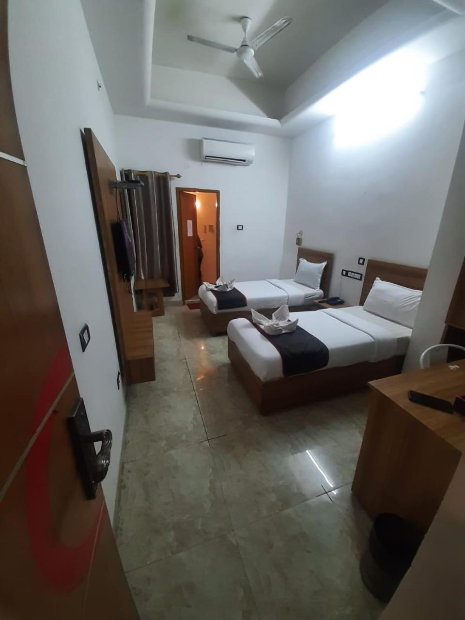 Gulnaar Hotel 3*