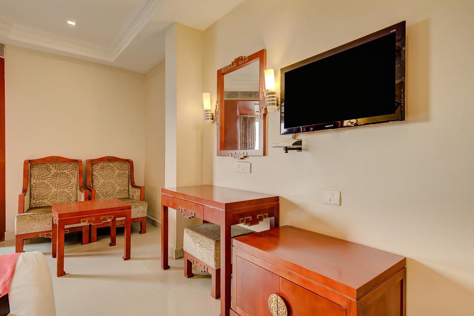 Metro Grand Hotel 3*