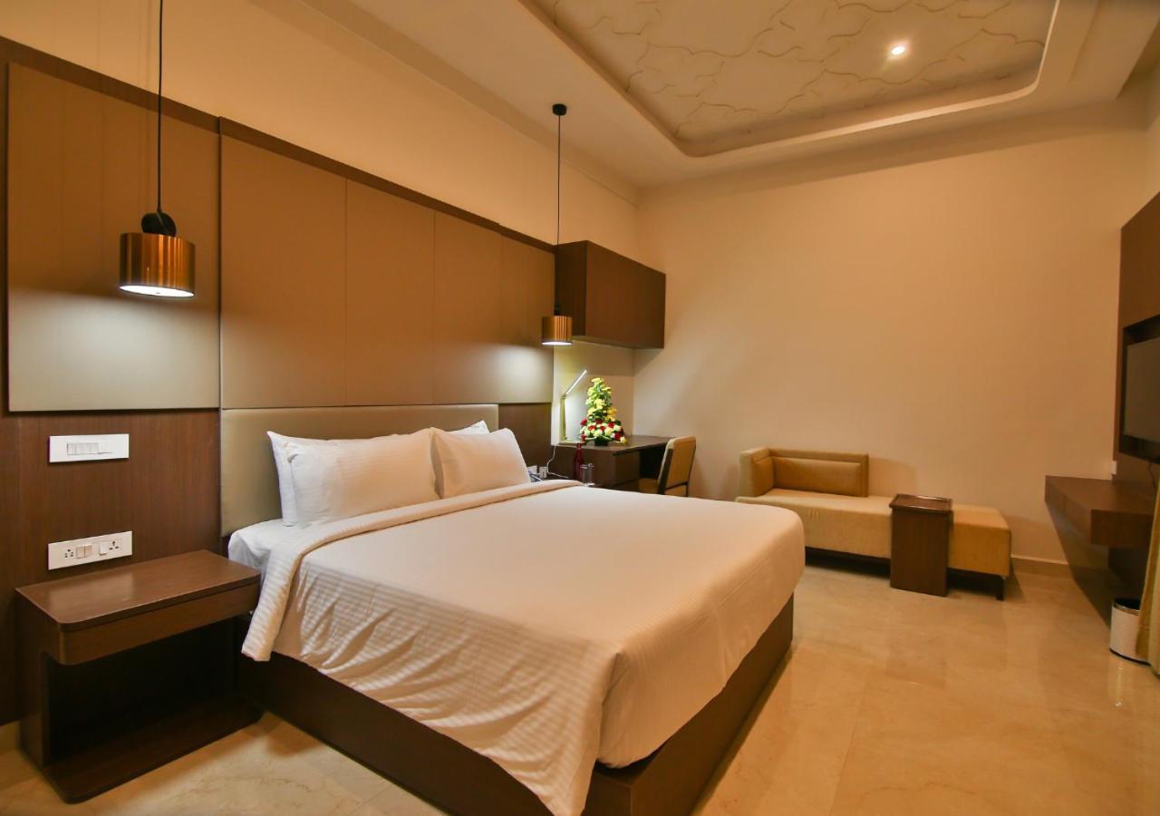 Hotel Accord Chrome