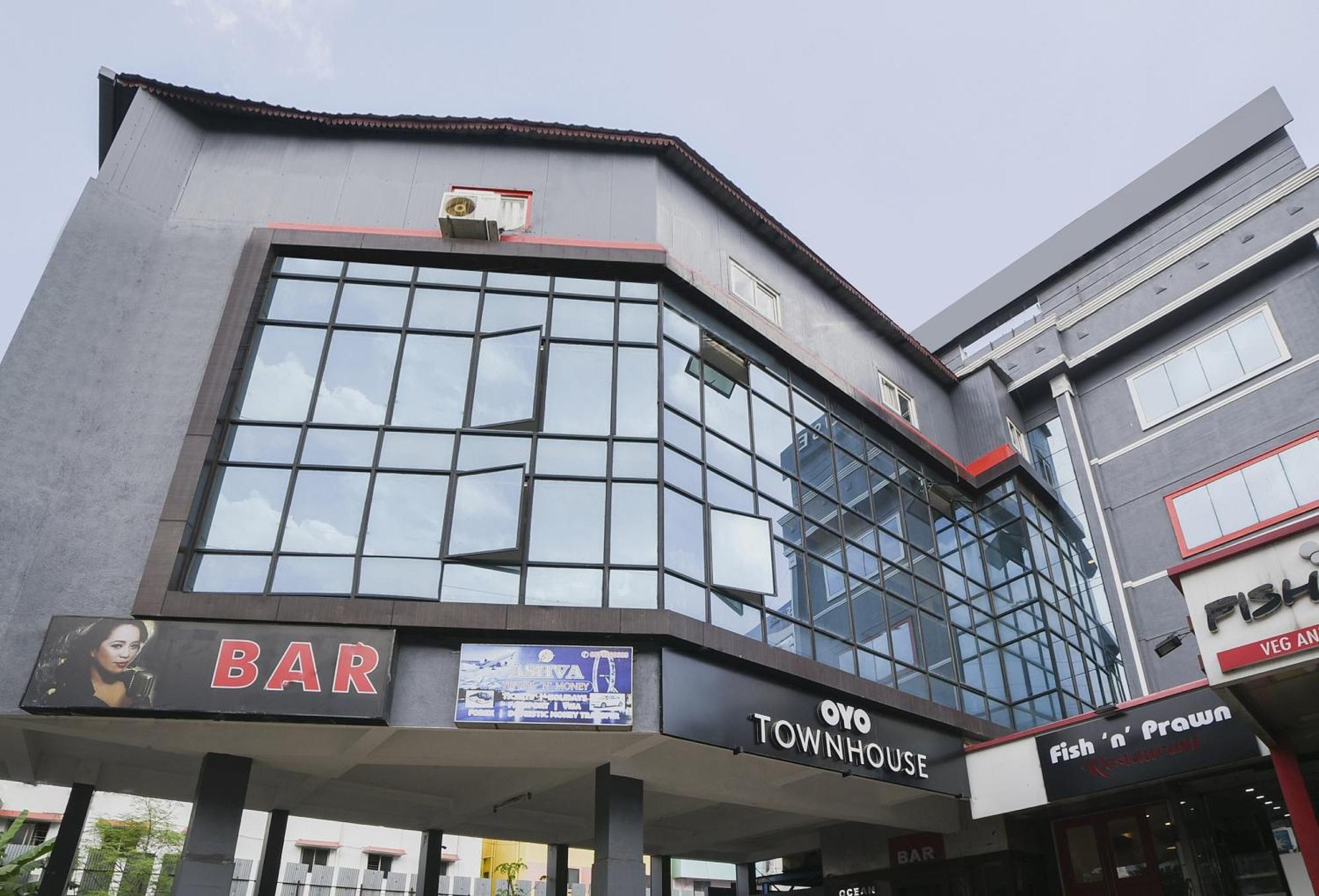 Hotel Collection O Vadapalani Chennai