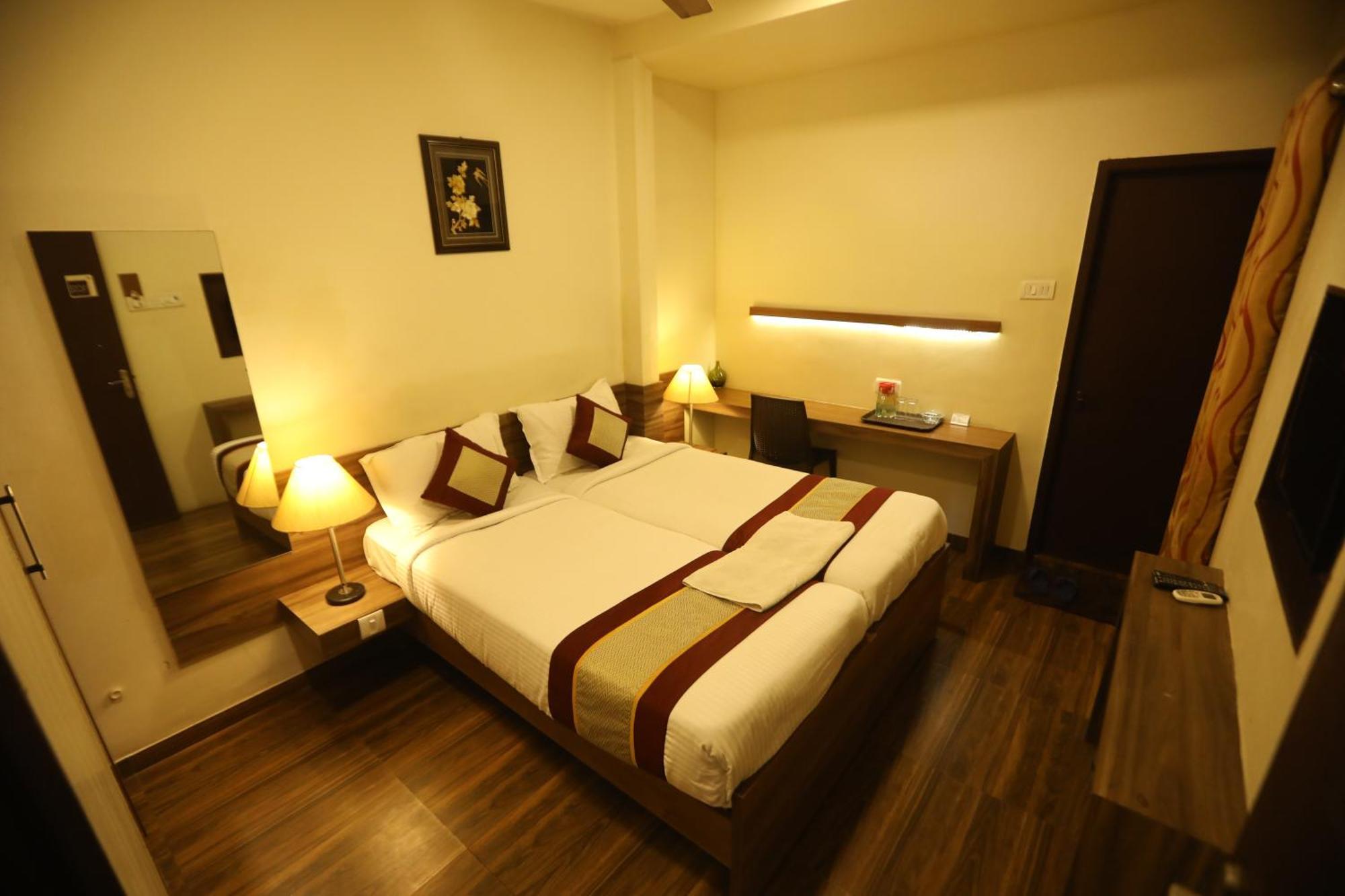 Nestlay Ambattur Hotel