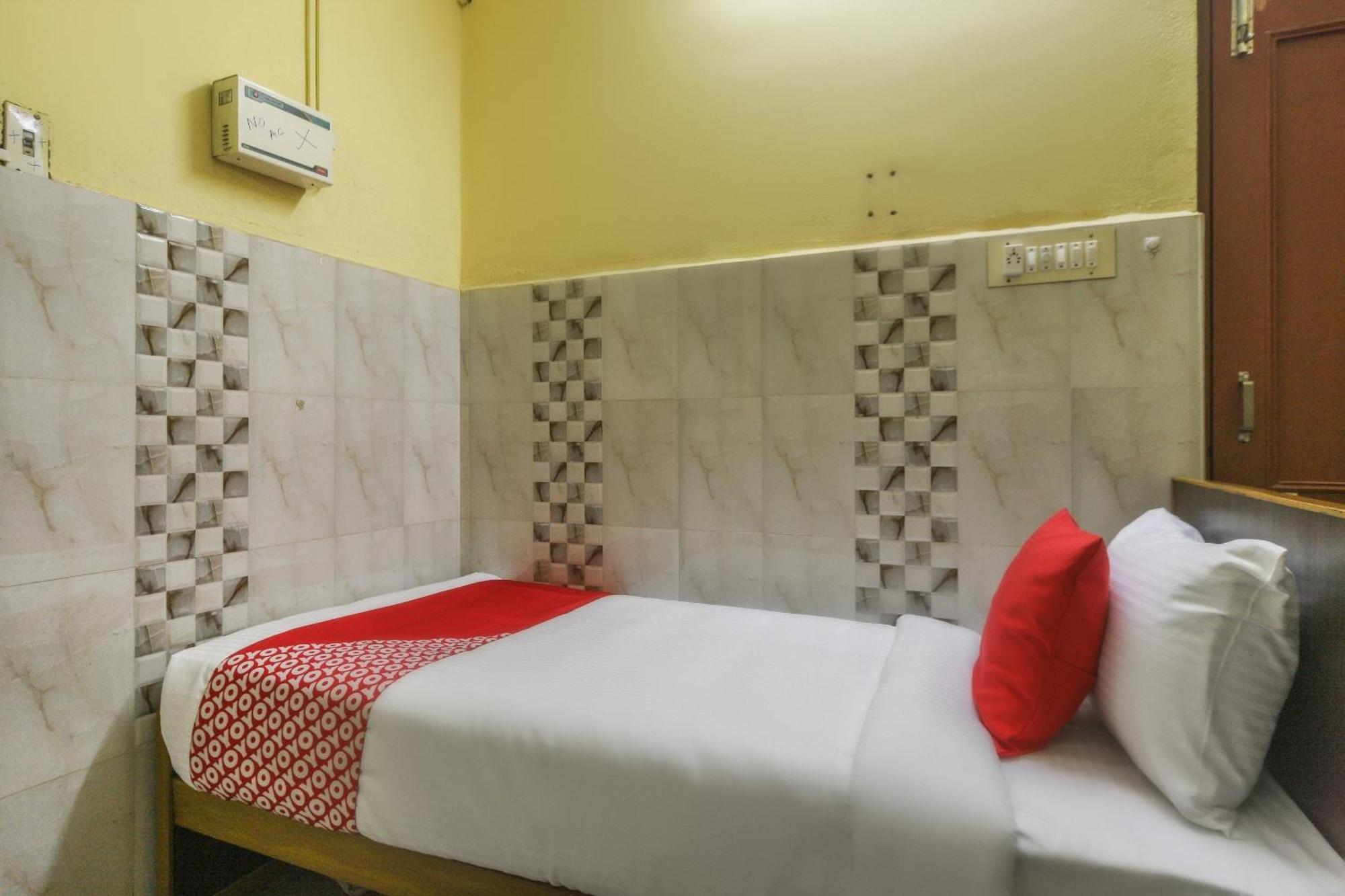 Hotel Oyo Modern 3*