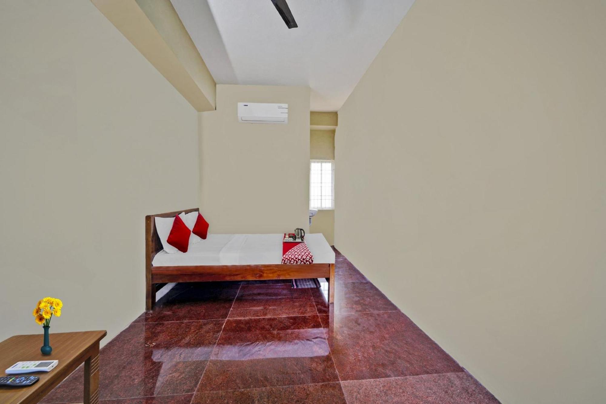 Oyo Flagship 92943 Guna Residency Chennai