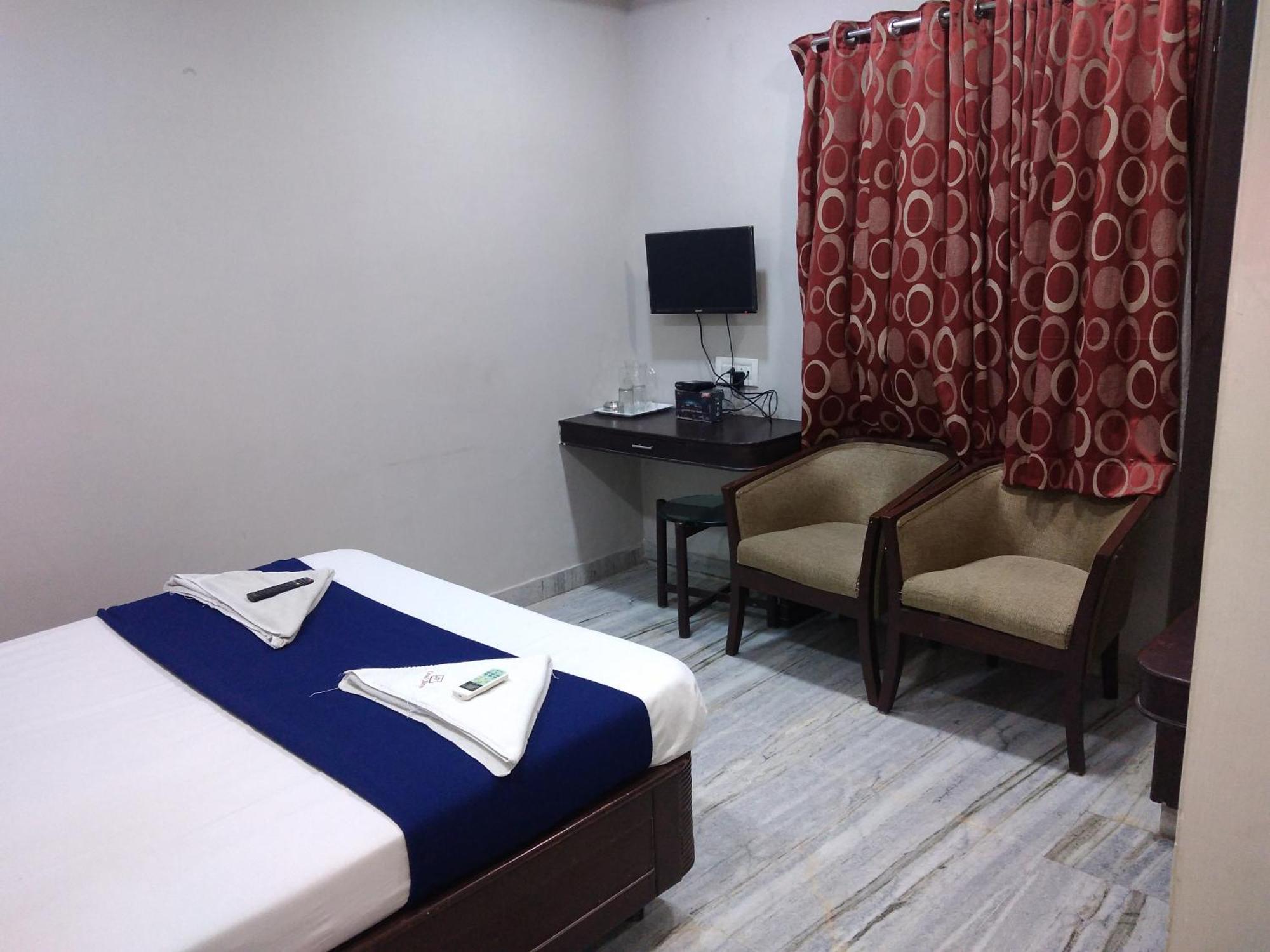 Grand Tower Hotel