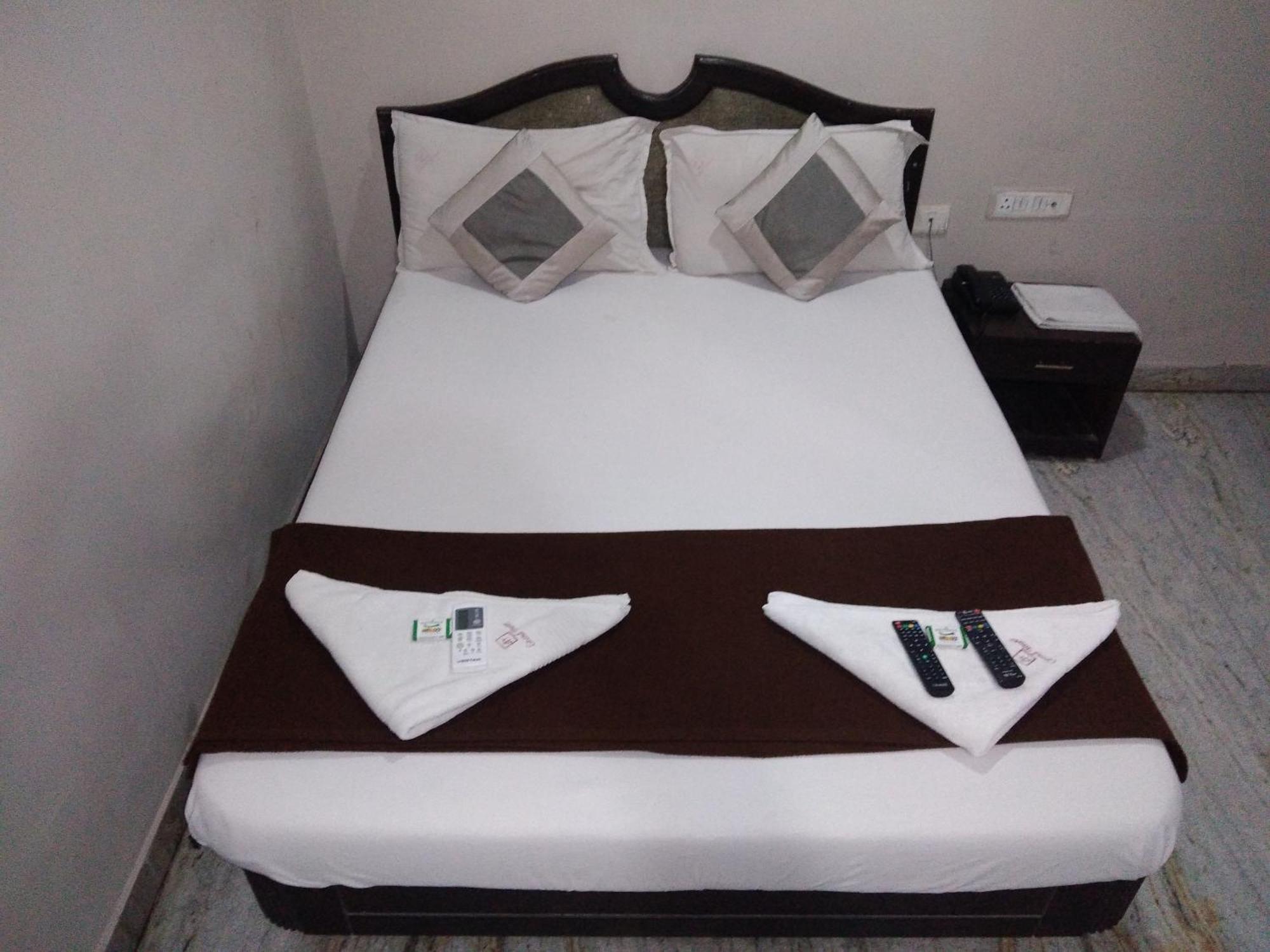 Grand Tower Hotel 3*