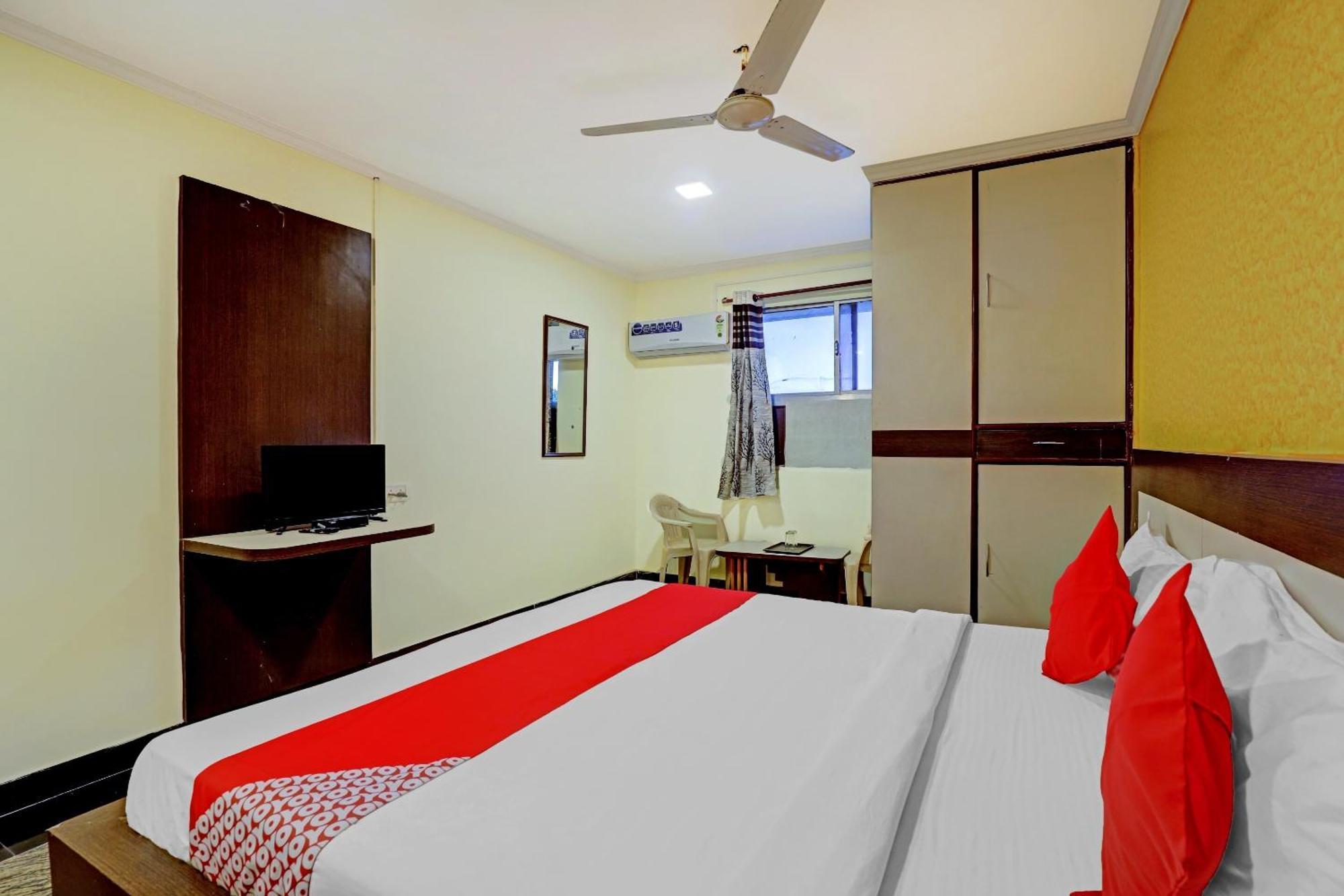 Fabhotel Chamiers Park Hotel