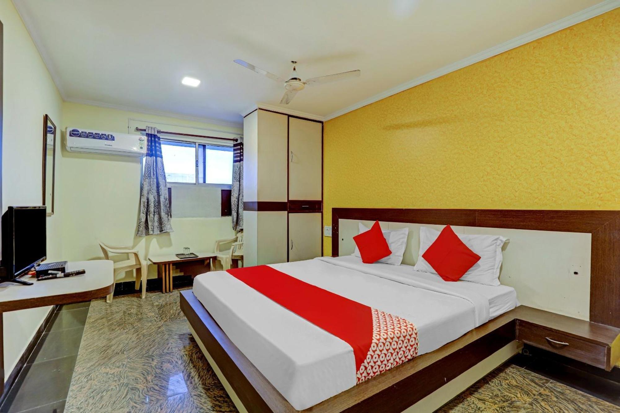 Hotel Fabhotel Chamiers Park