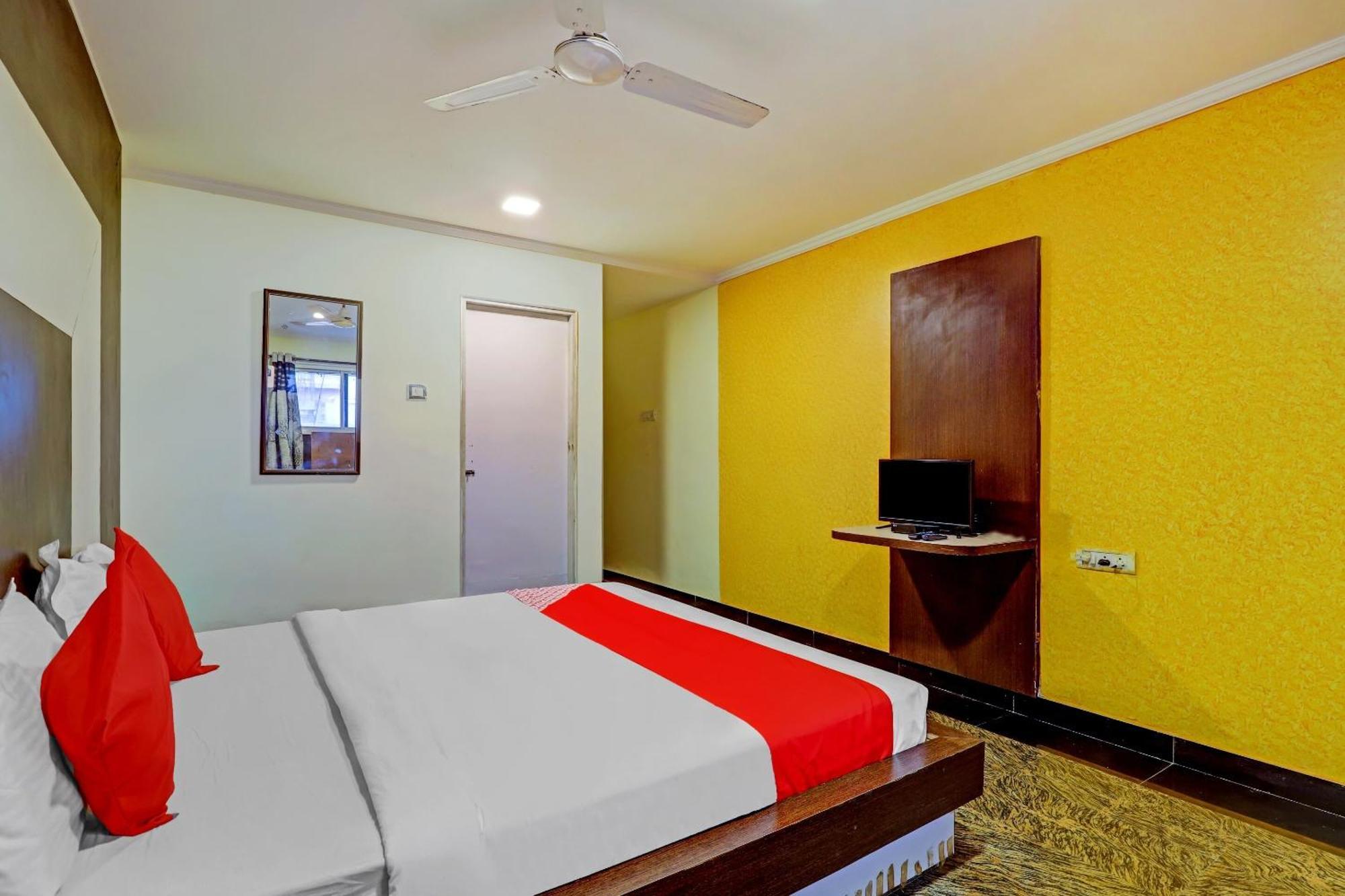 Fabhotel Chamiers Park
