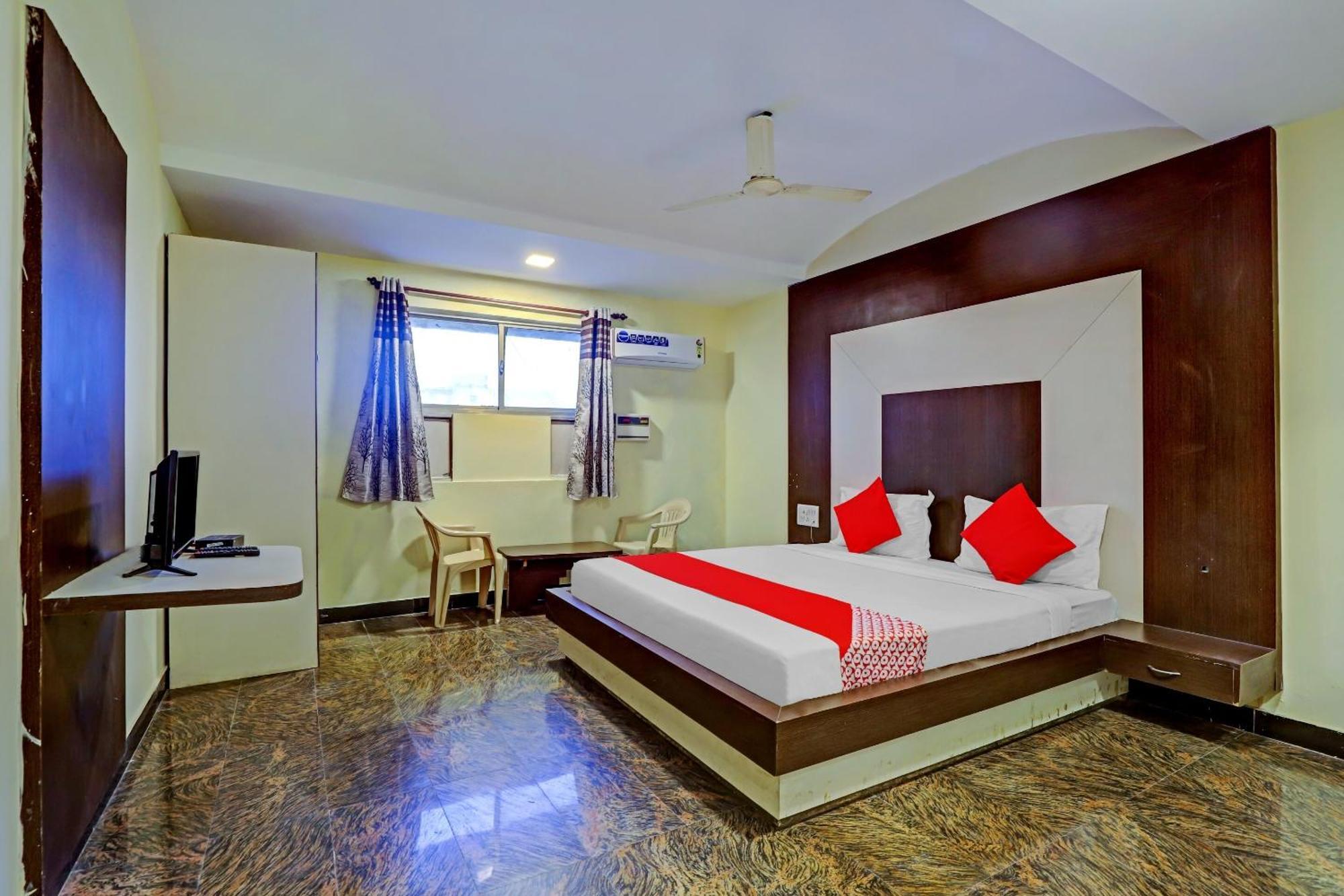 Hotel Fabhotel Chamiers Park