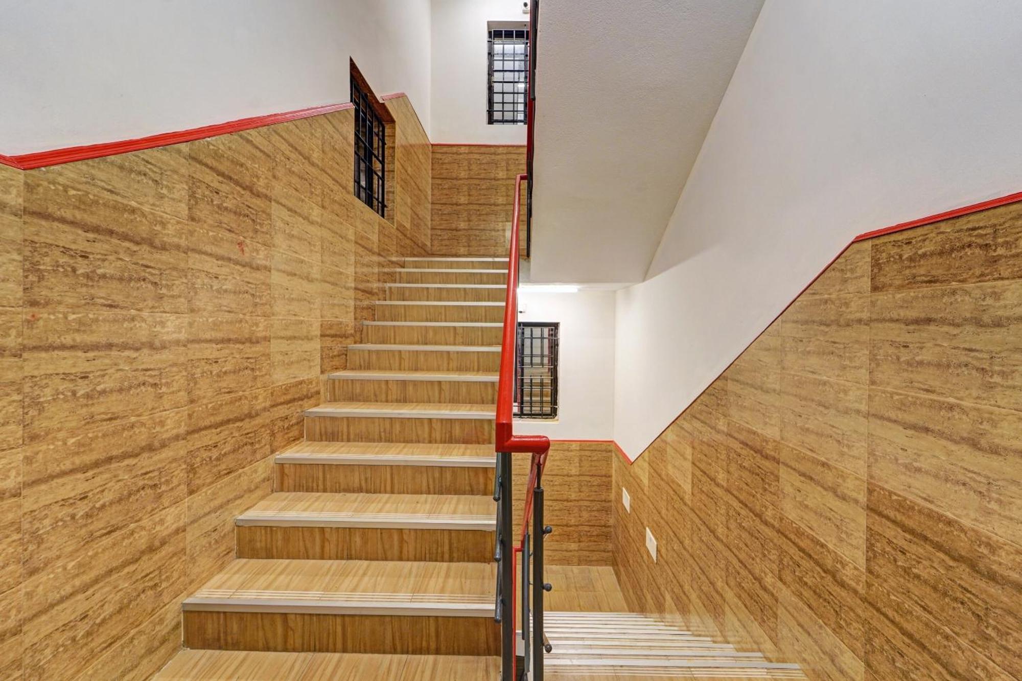 Townhouse Inn24 Airport 4*