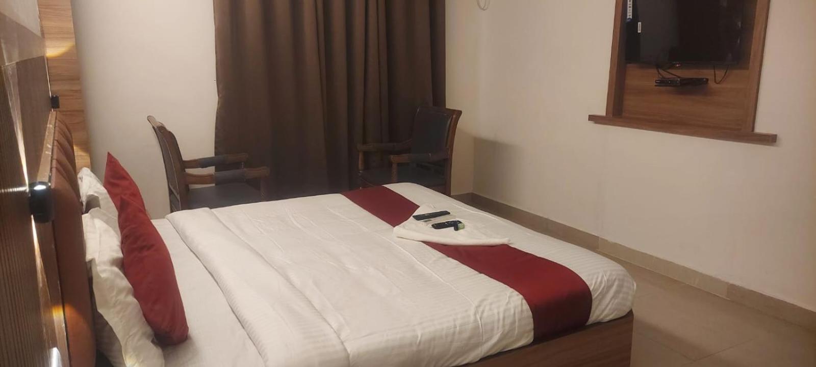 Hotel Capital O 69831 Mount Heera Chennai