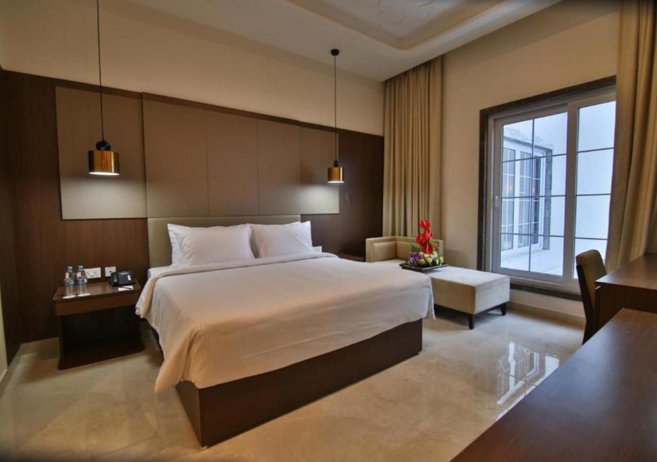 Hotel Accord Chrome