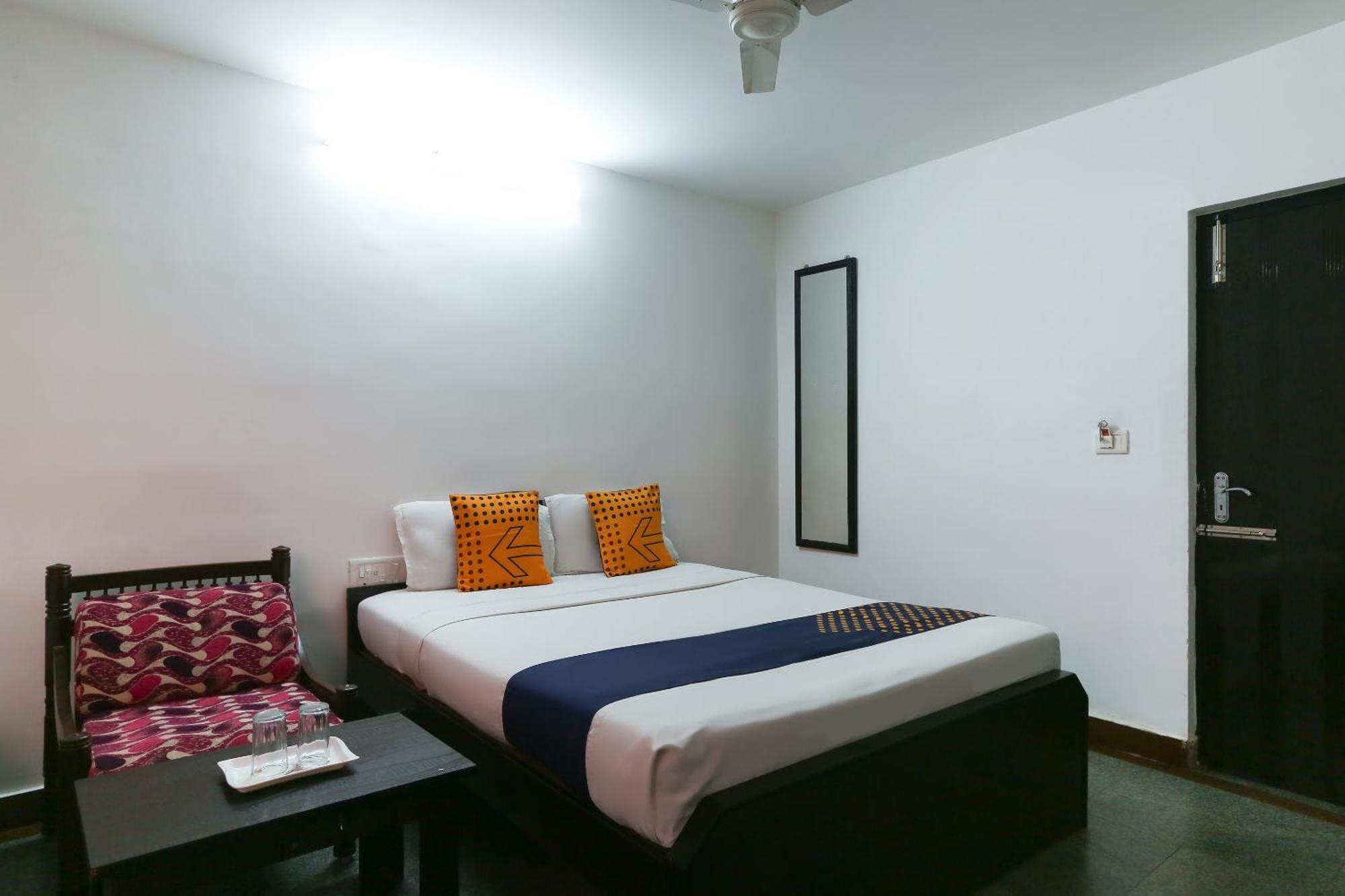 Hotel O Pink