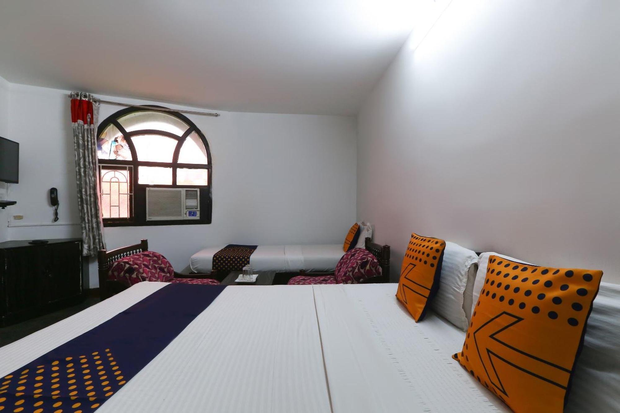 Hotel O Pink 3*