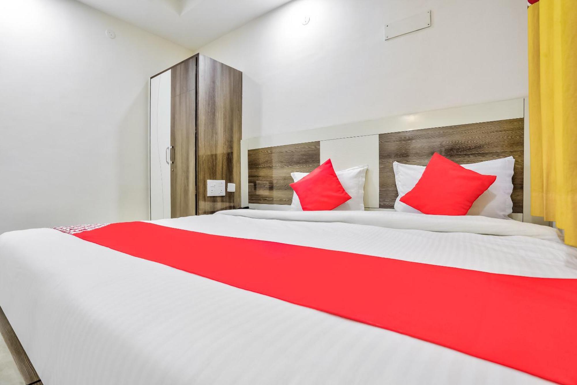 O Nimalan Residency Shenoy Nagar Anna Nagar Near Pvr Cinemas Skywalk 3*