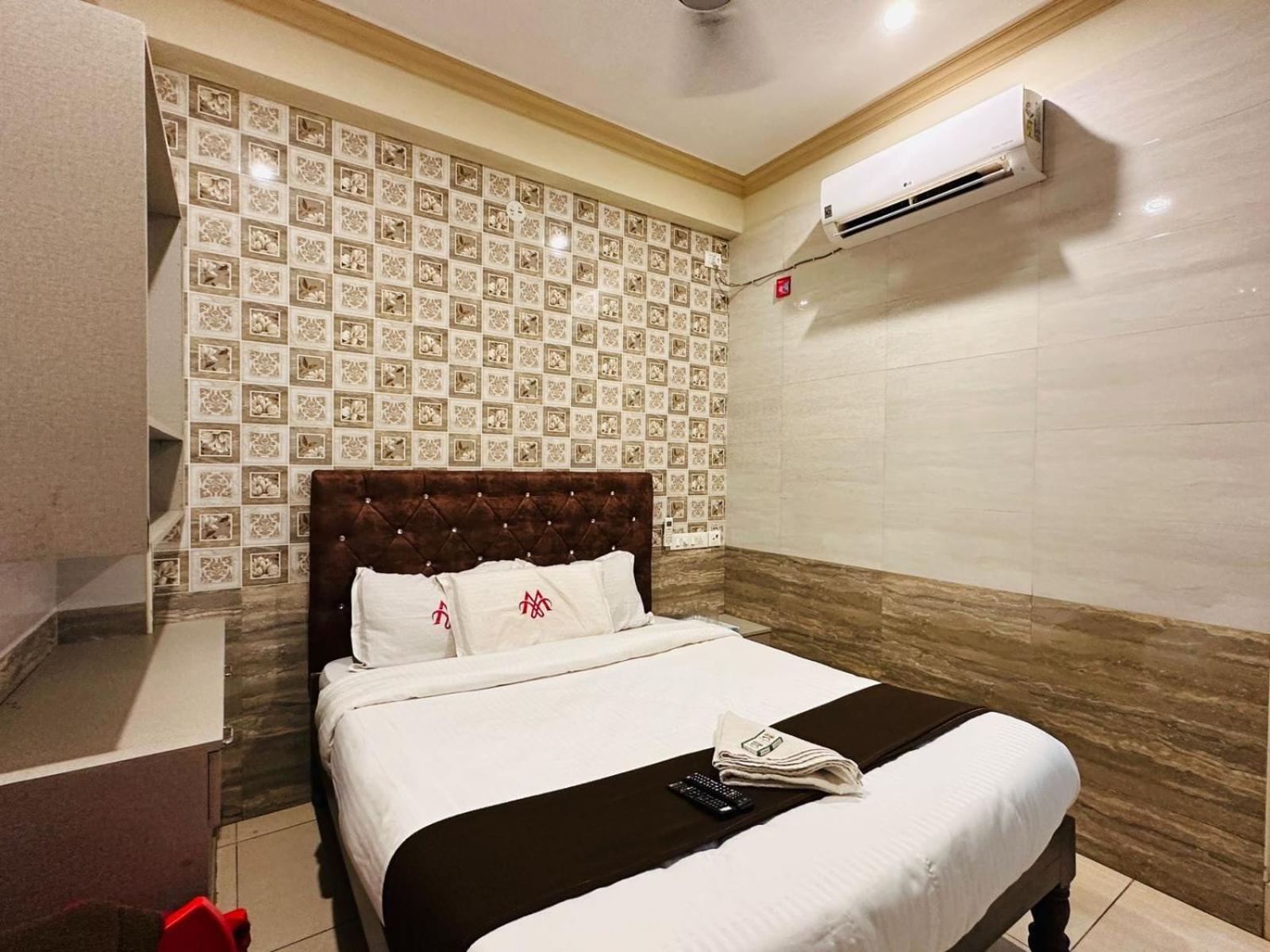 Marina Palace Chennai