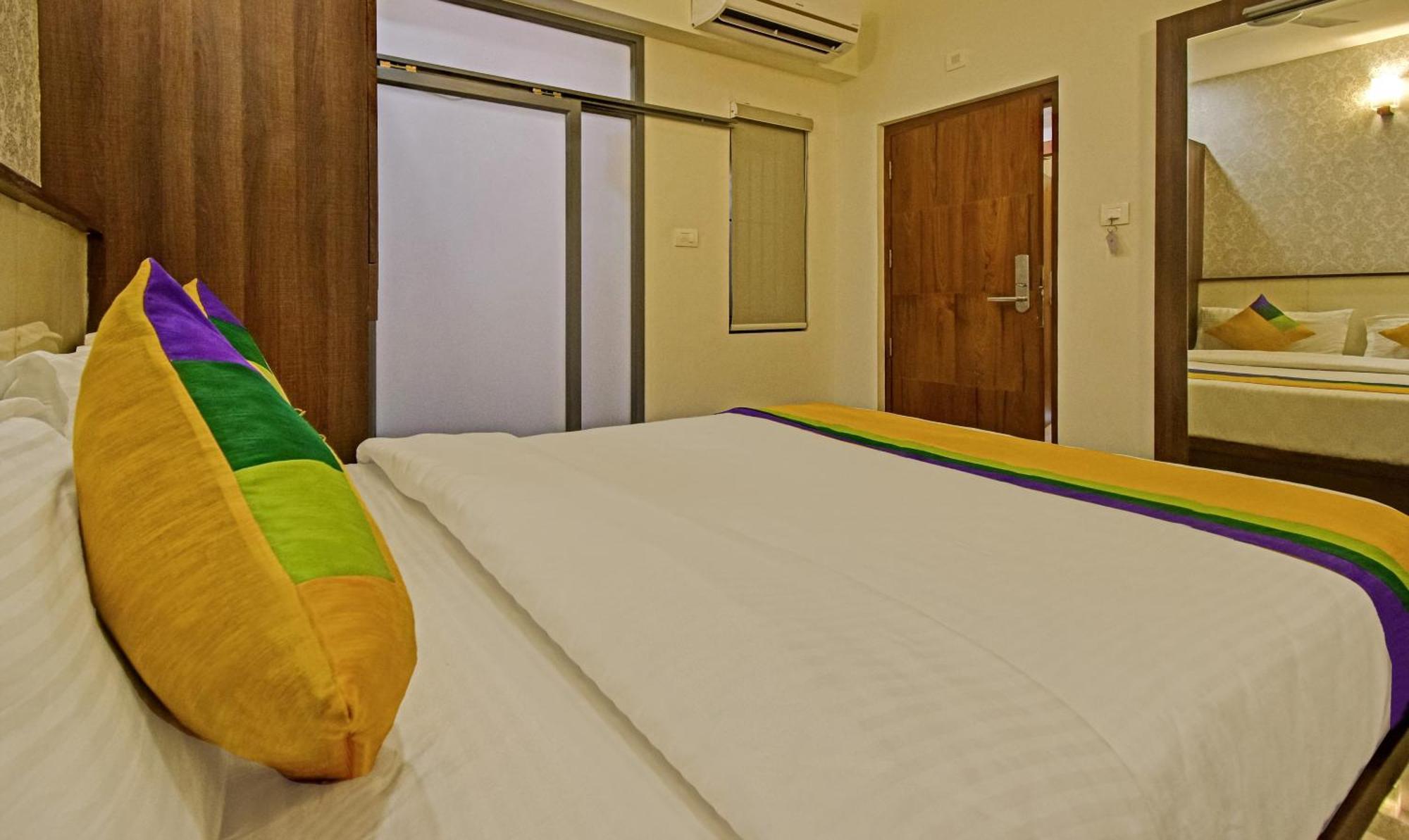 Itsy Deluxe Hotel 3*
