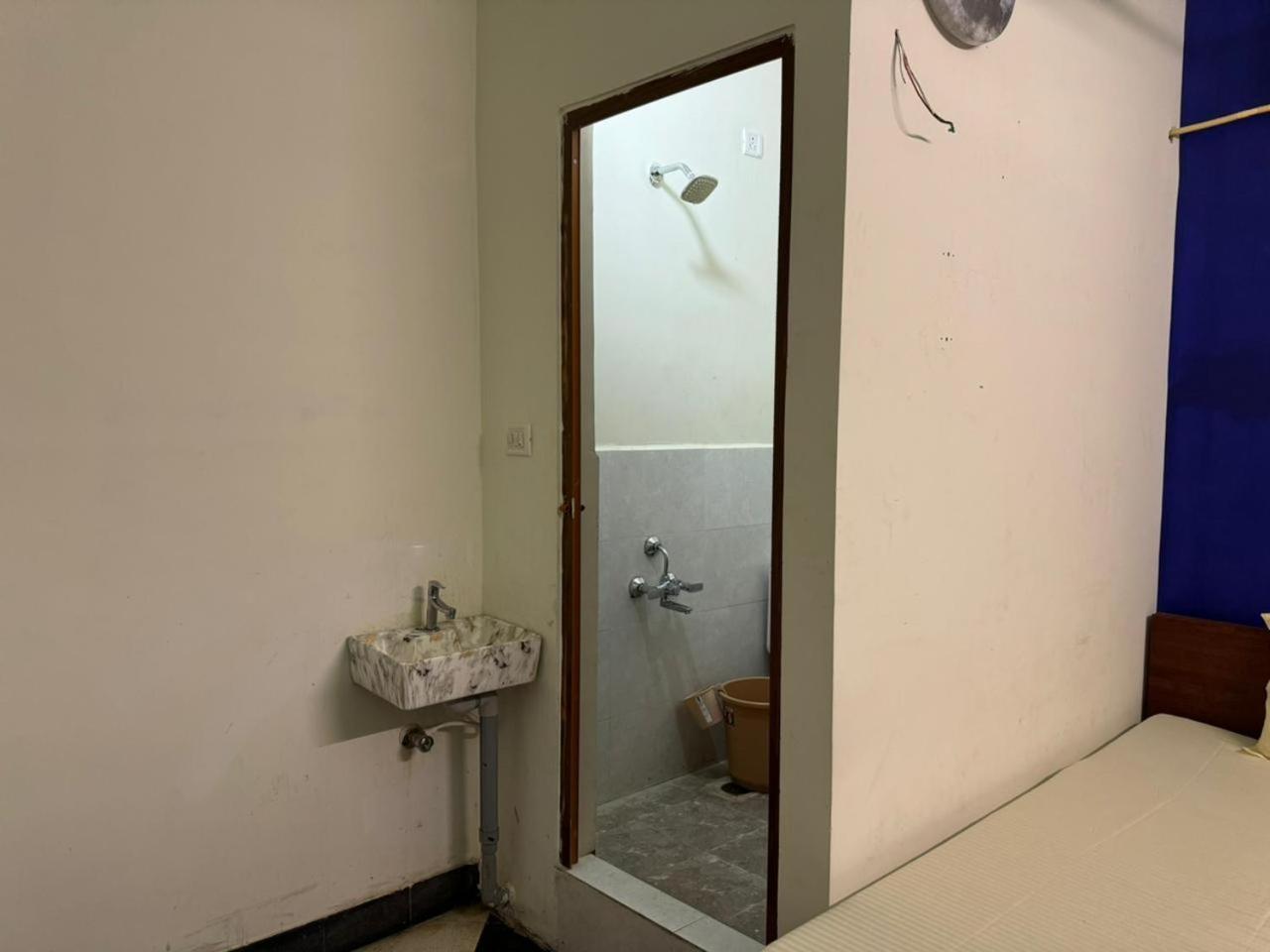 Hotel Al Haadi And 3*
