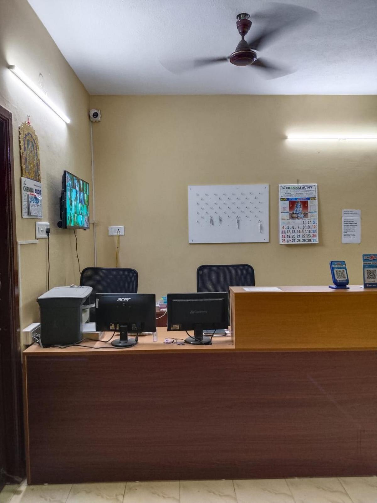 Srinivasa Serviced Keelkattalai Hotel