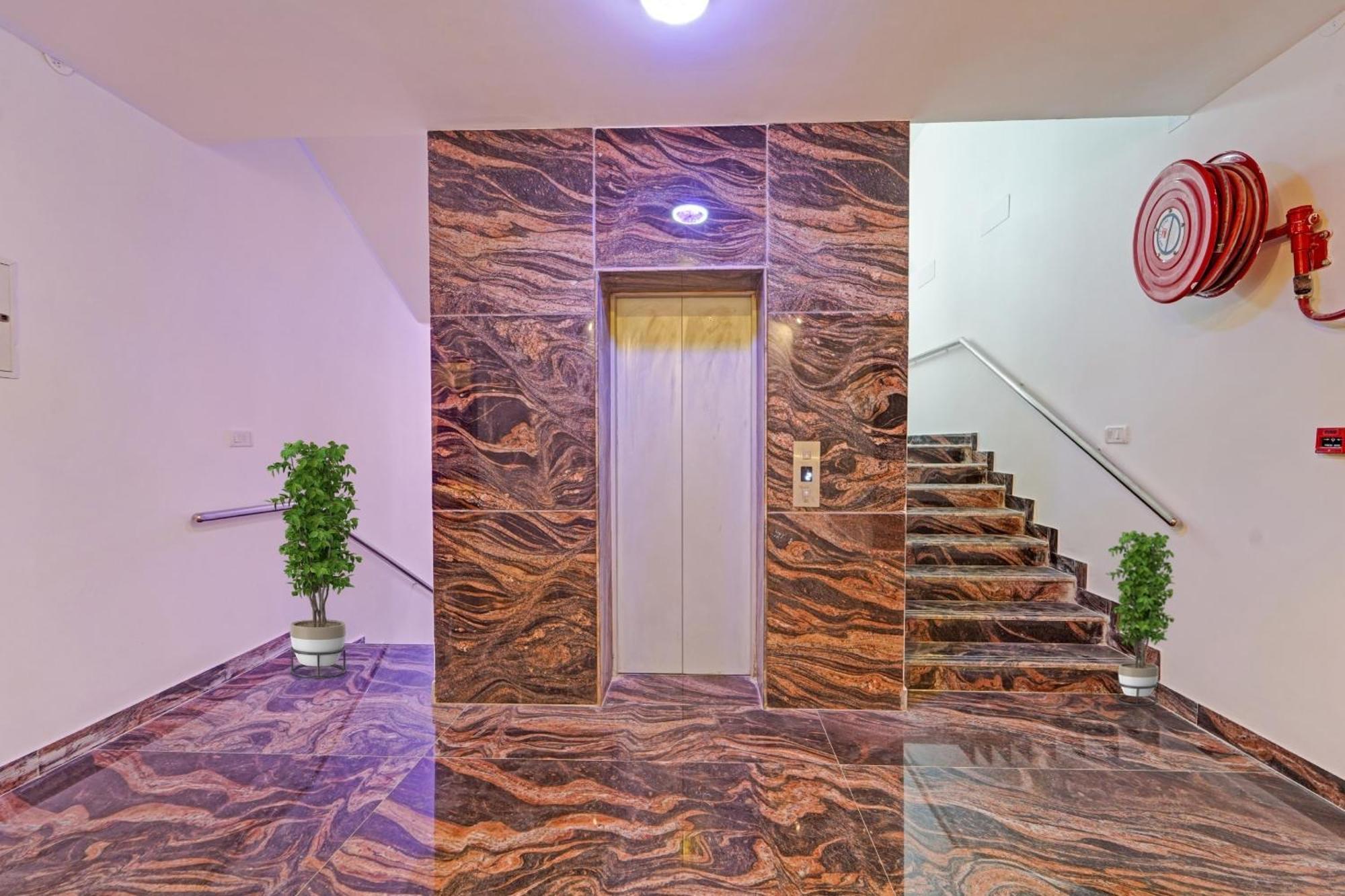 Super Townhouse Orchid Residency Near T.nagar 4* Chennai