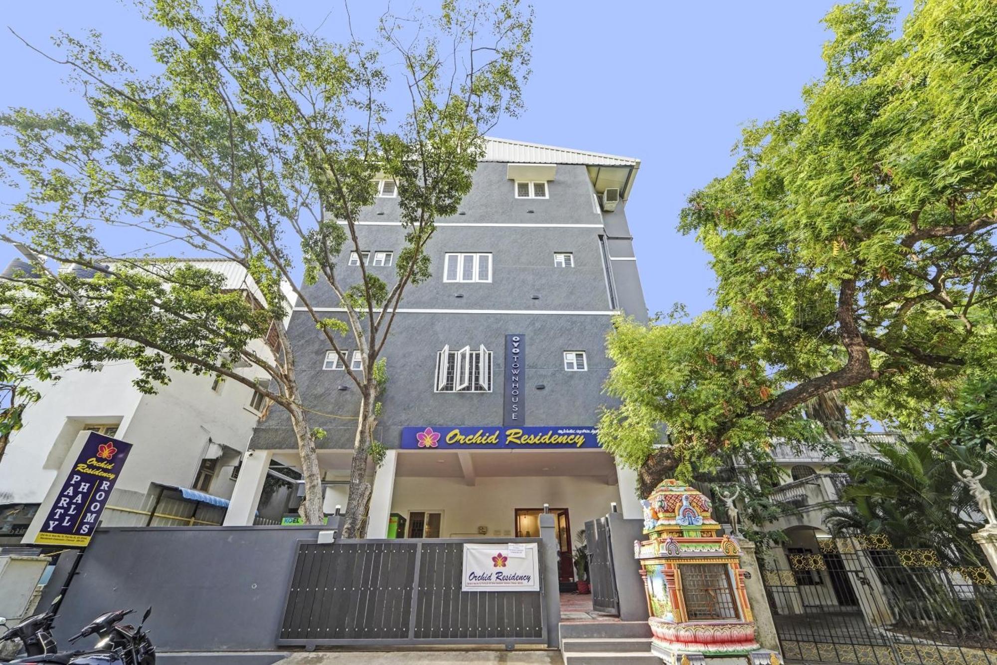 Hotel Super Townhouse Orchid Residency Near T.nagar Chennai