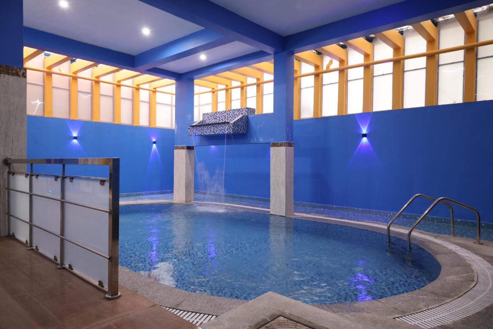 Sree Sri Residency Ecr *