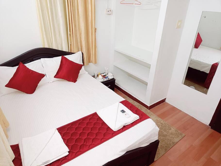 Apartment Trendy Service 2bhk *