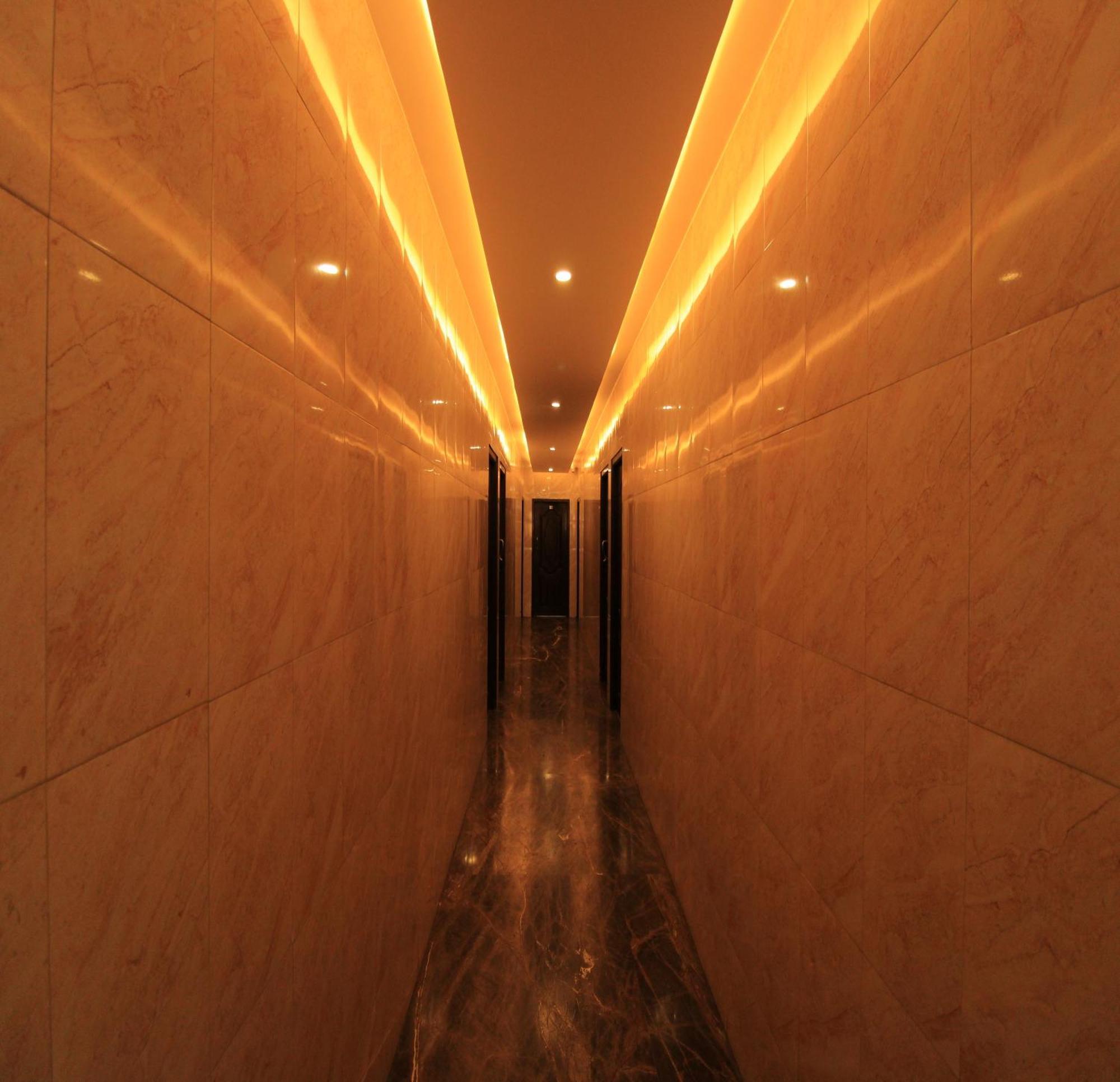 Rathnavel Towers Hotel
