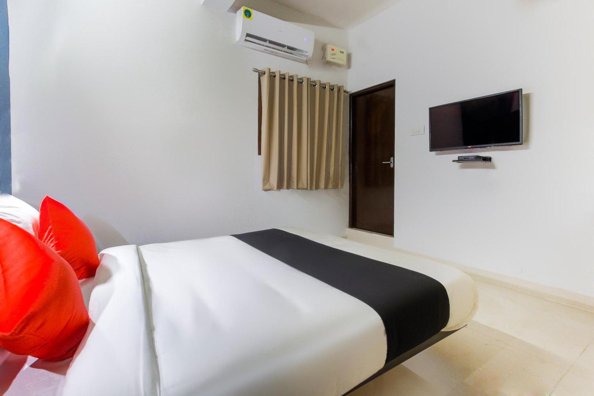 Hotel O Murugan 3*