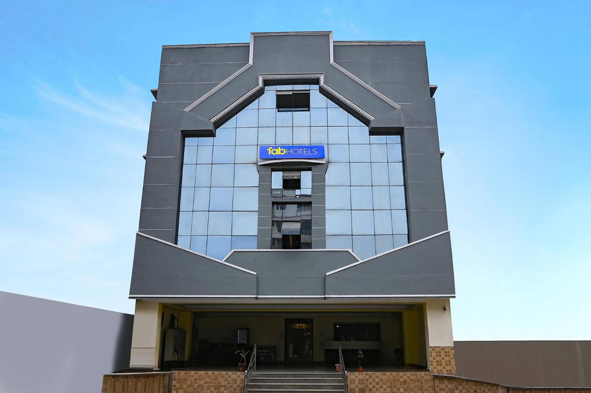 Hotel Fabhotel Neethu Residency - Nr Avm Film Chennai