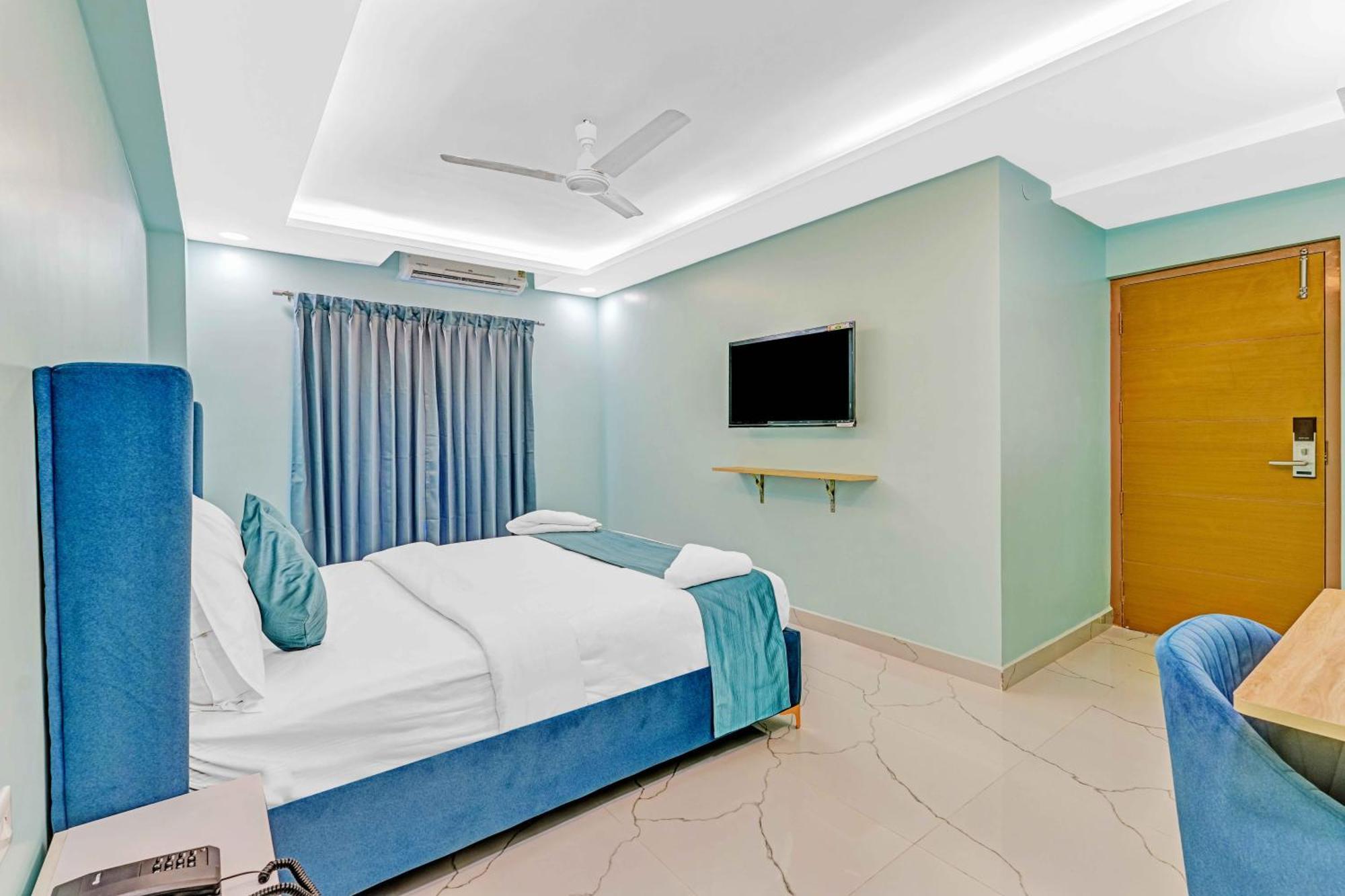 Rohaan Medavakkam By Upar Hotel *