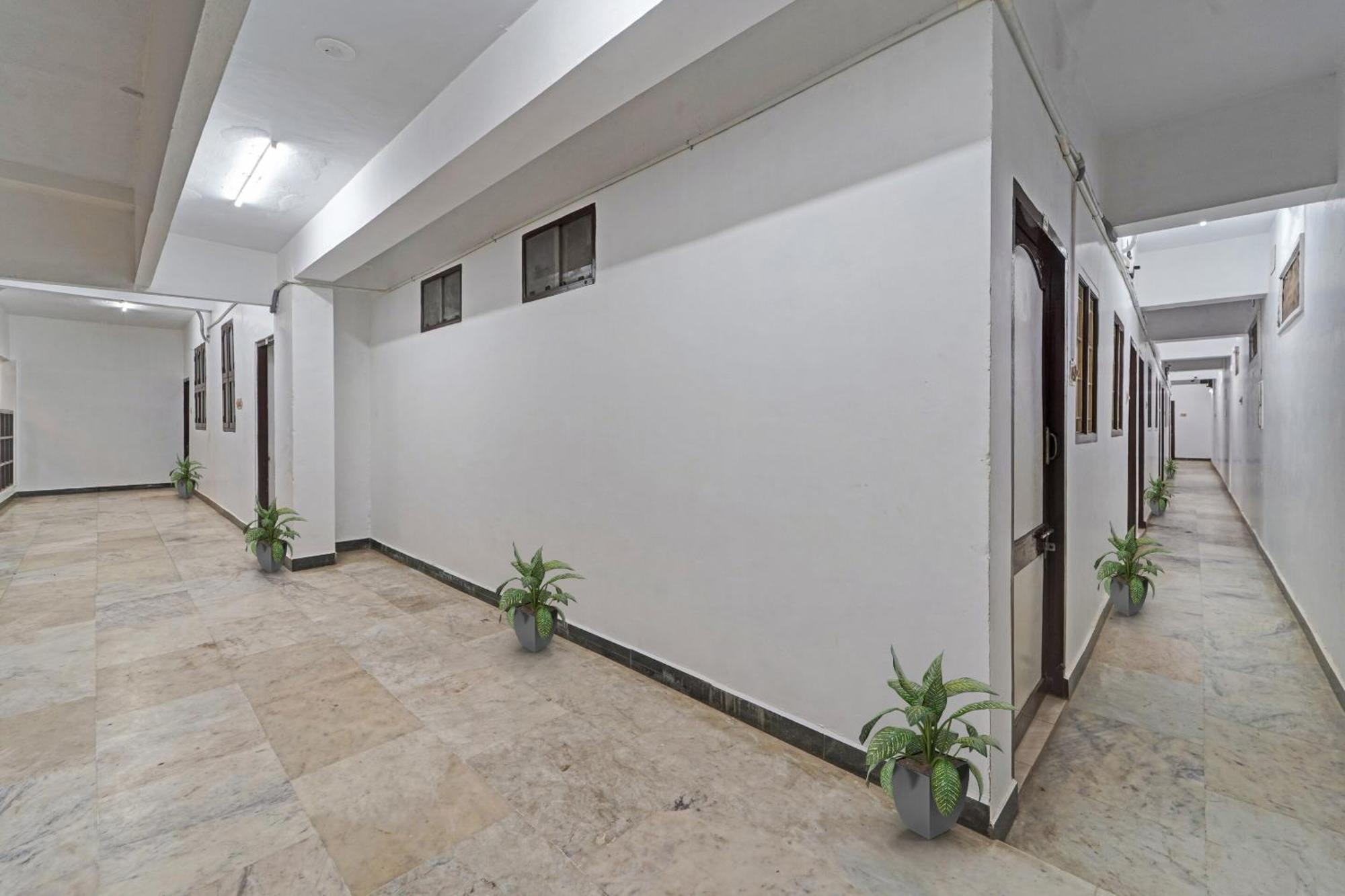 Hotel O Grand Pallavaram 3*