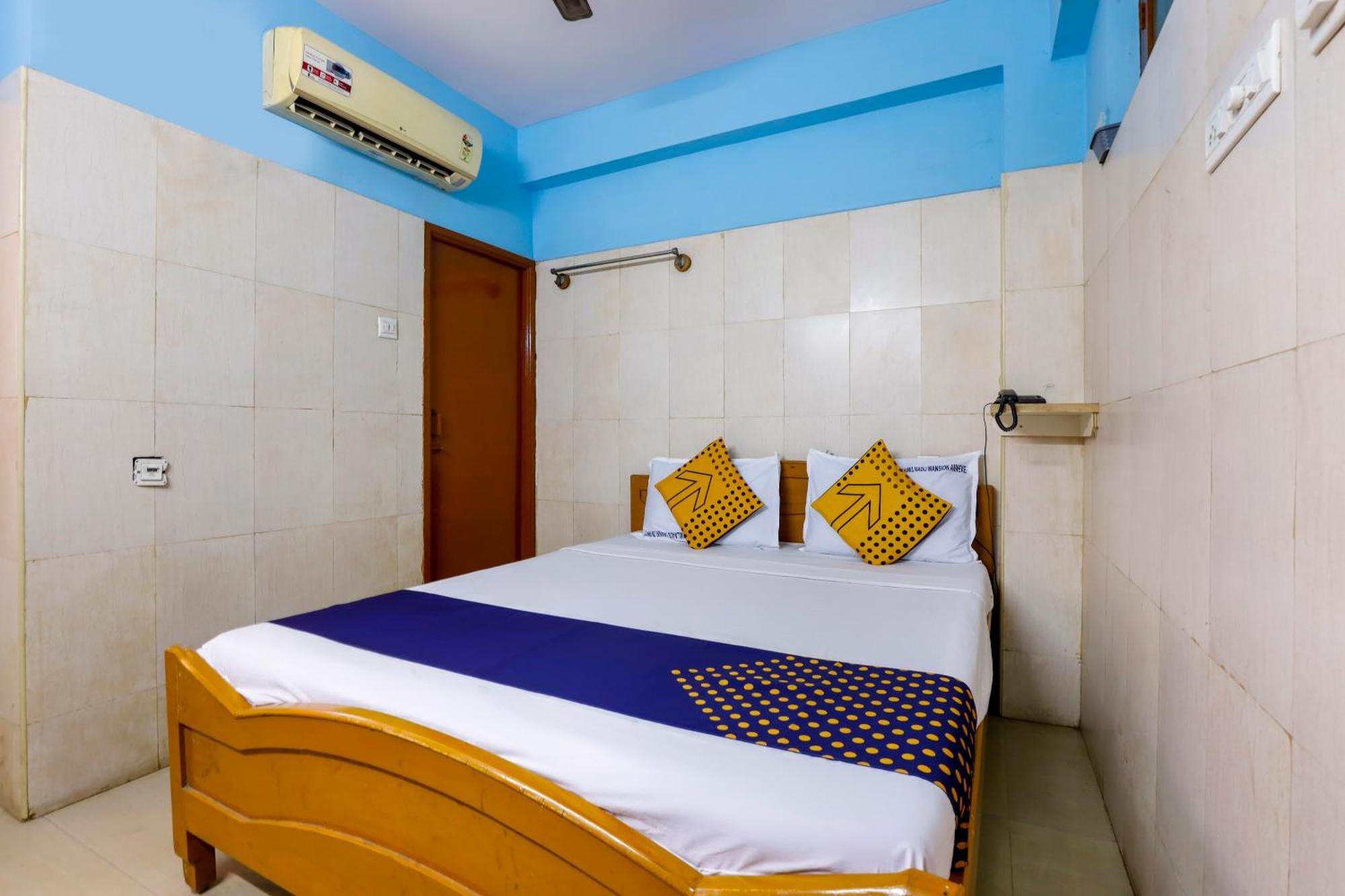 Hotel Spot On Grand Residency Near Marina Chennai