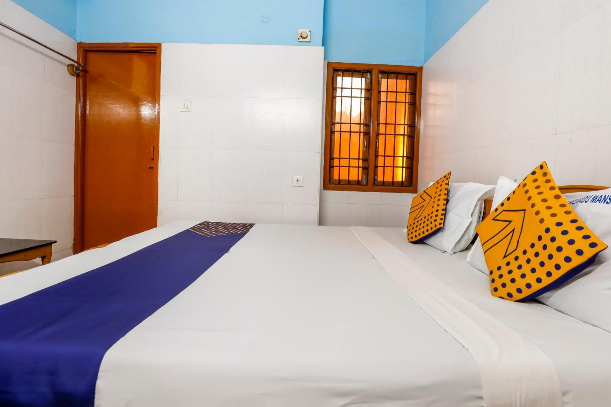 Spot On Grand Residency Near Marina 3*