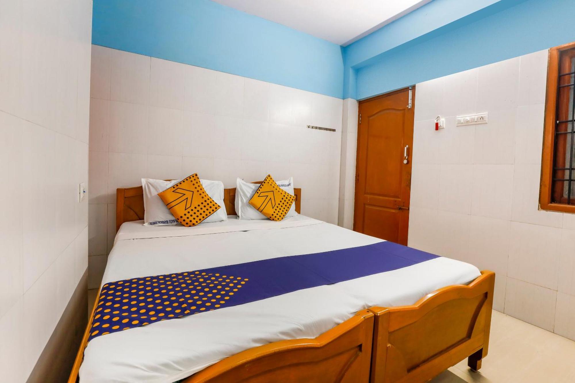 Spot On Grand Residency Near Marina Chennai