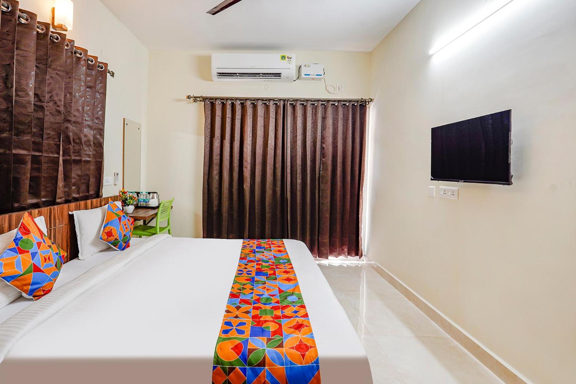 Fabhotel Lucky Grand Residency
