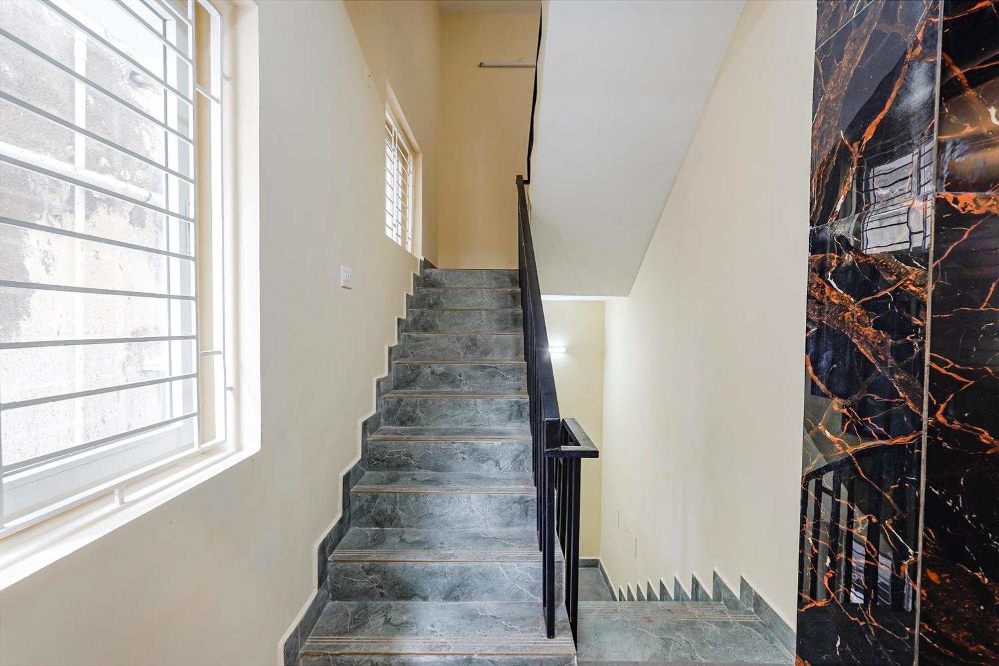 Fabhotel Lucky Grand Residency Hotel