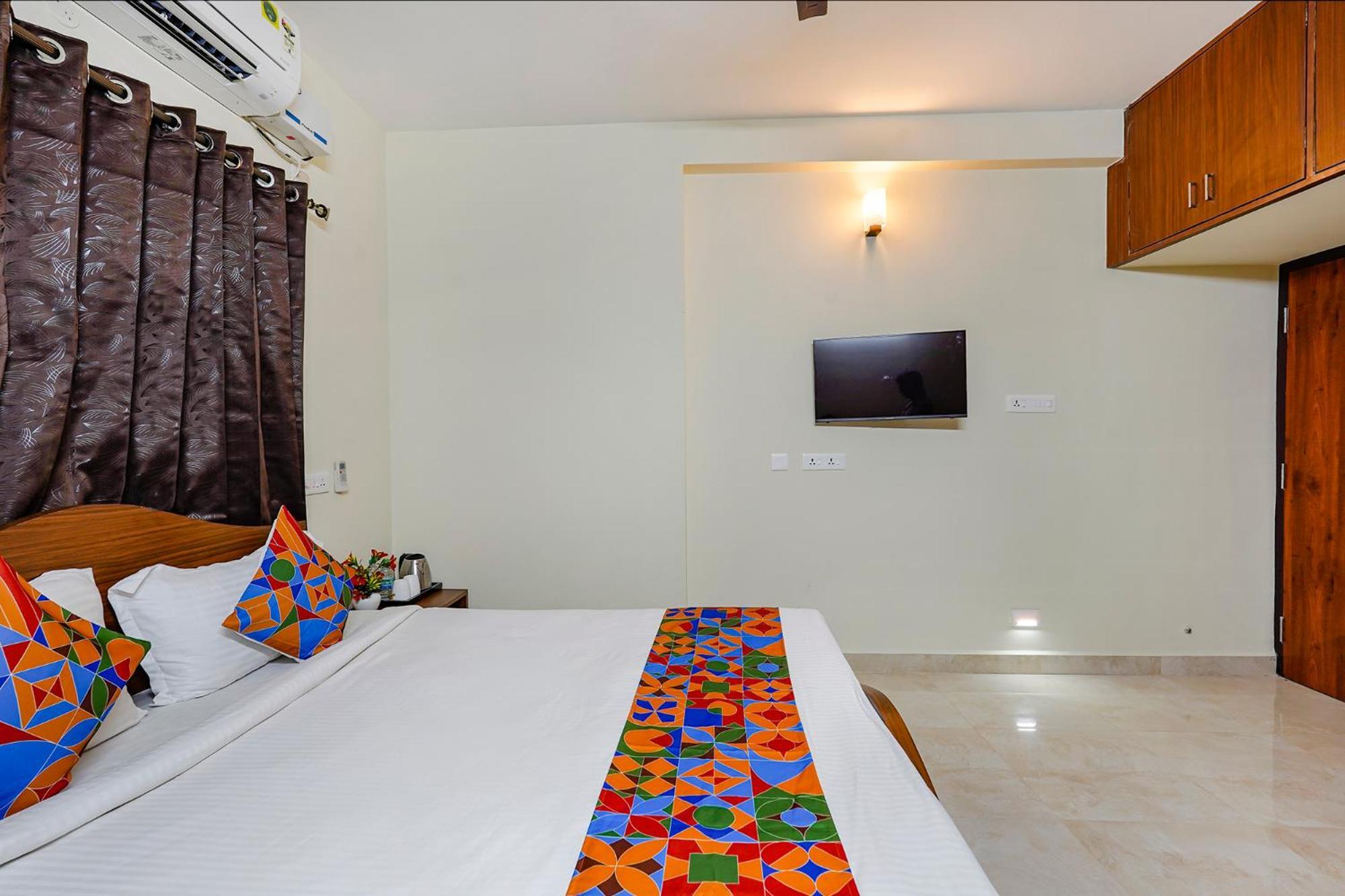 Fabhotel Lucky Grand Residency