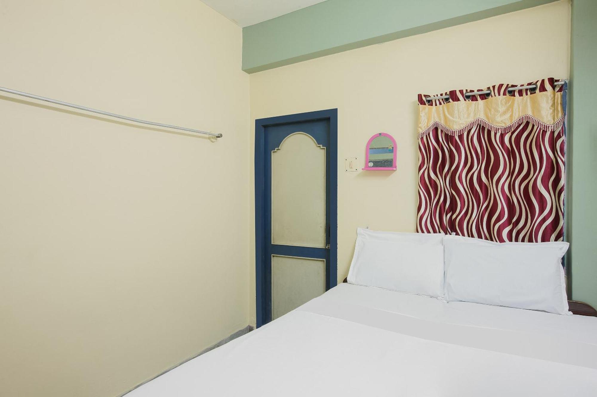 Spot On 40837 Bt Mansion Hotel 2*