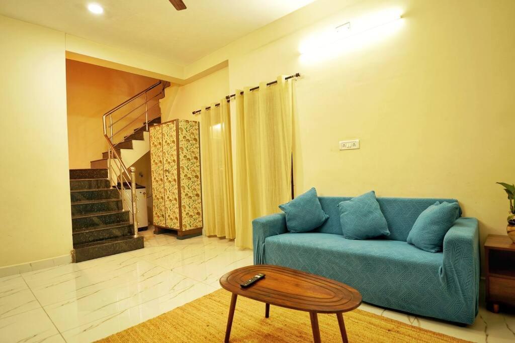Mama Rose In Palikarnai * Chennai